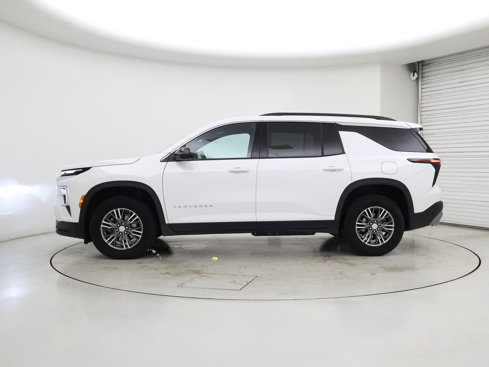 2025 Chevrolet Traverse LT - Photo 4
