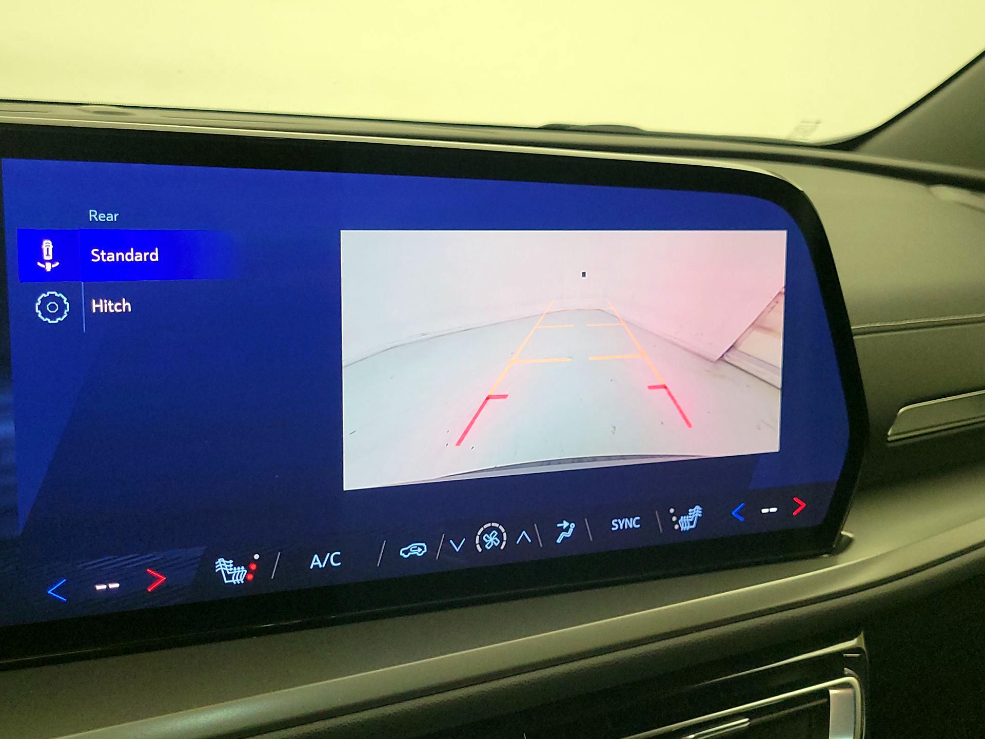 Thumbnail: 2025 Chevrolet Traverse - 14