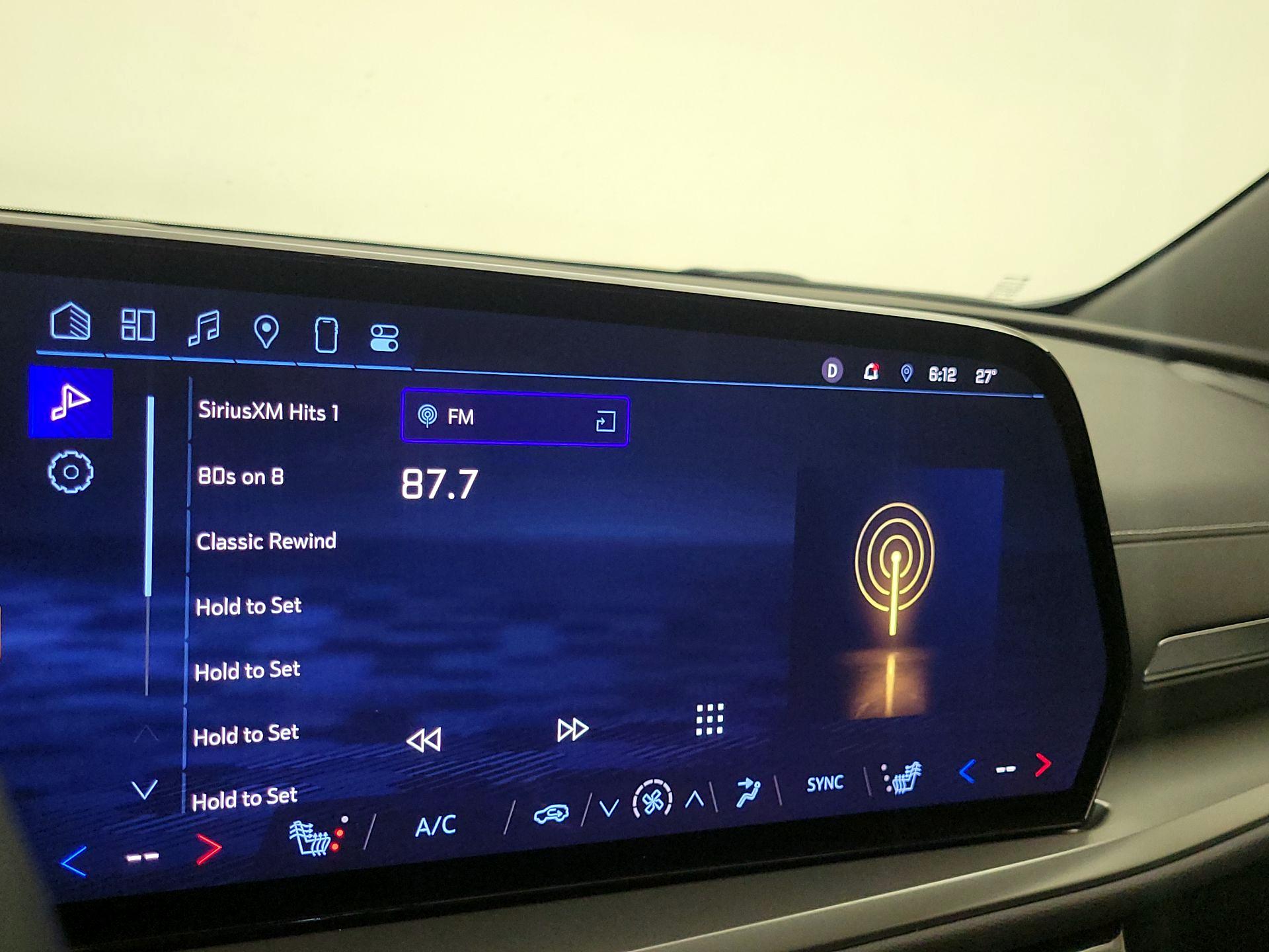 Thumbnail: 2025 Chevrolet Traverse - 15