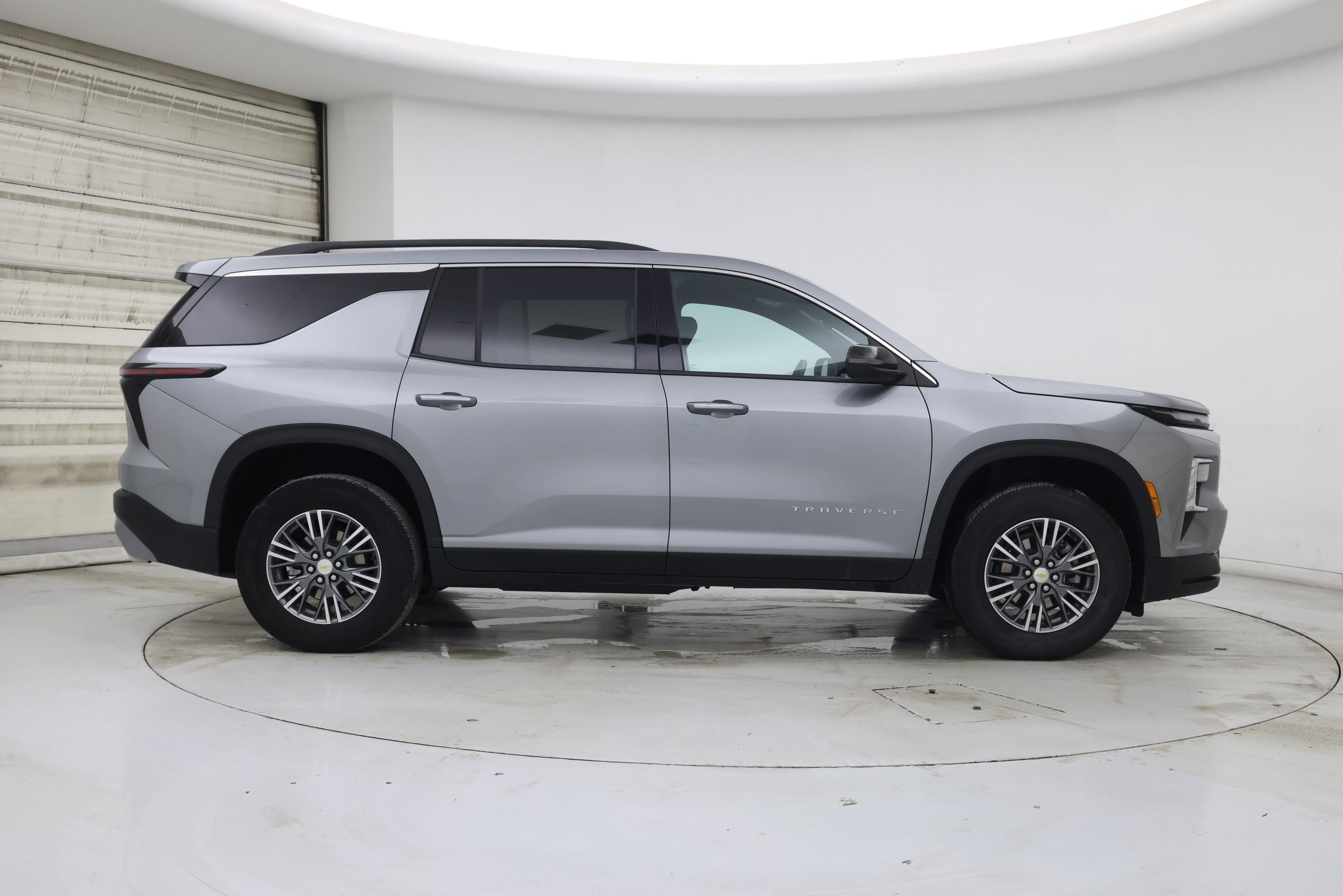 Thumbnail: 2025 Chevrolet Traverse - 7