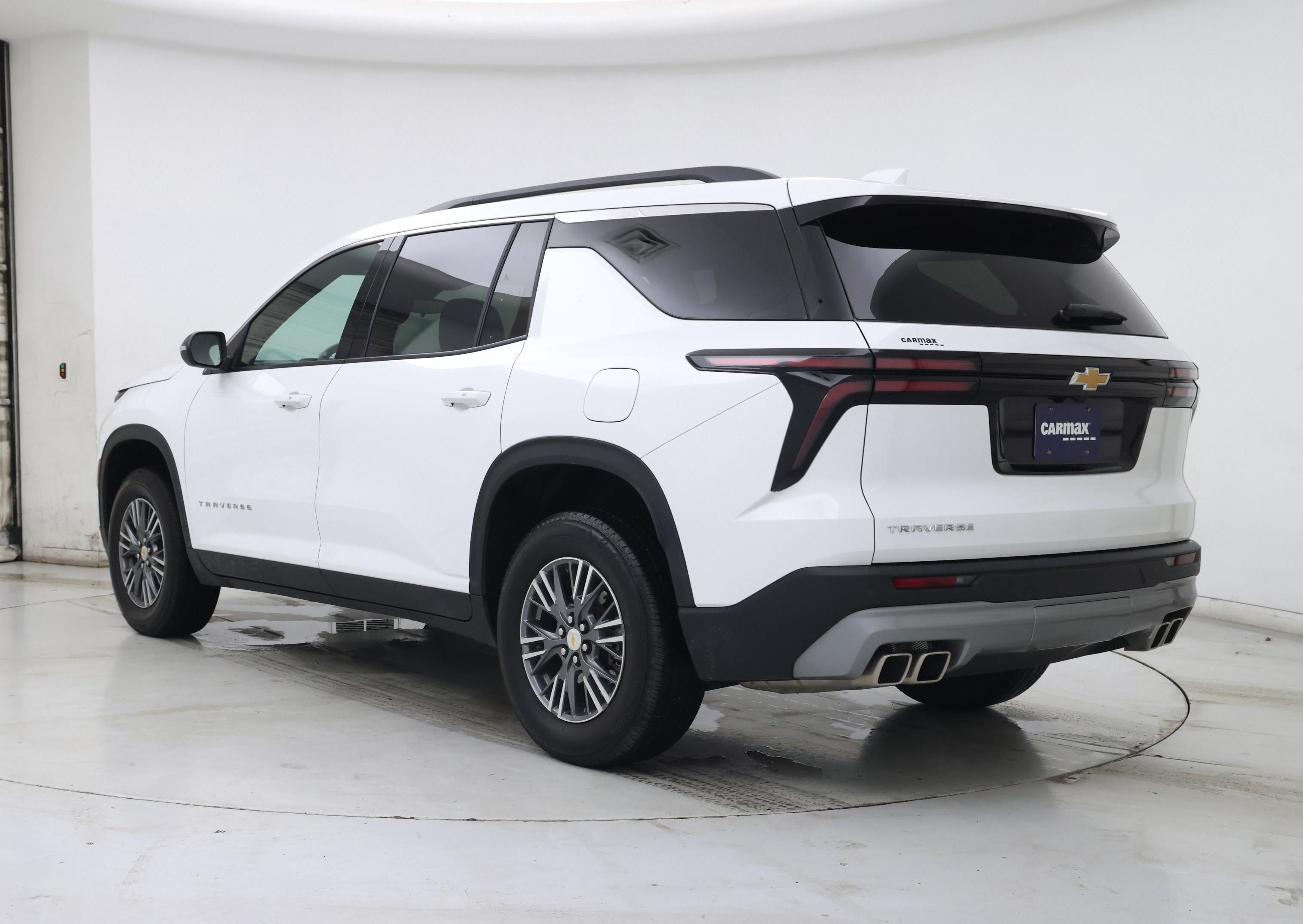 Thumbnail: 2025 Chevrolet Traverse - 2