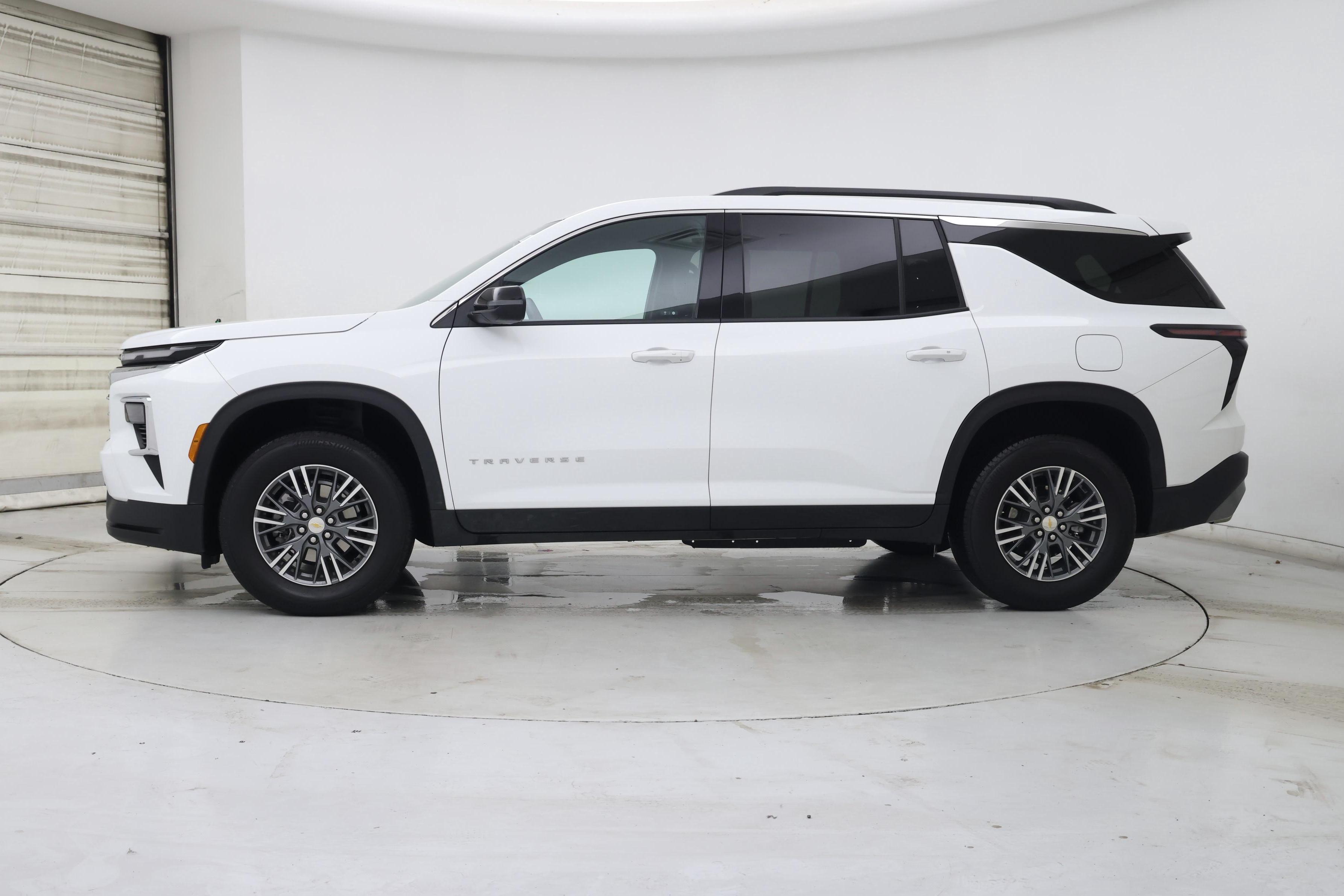 Thumbnail: 2025 Chevrolet Traverse - 3