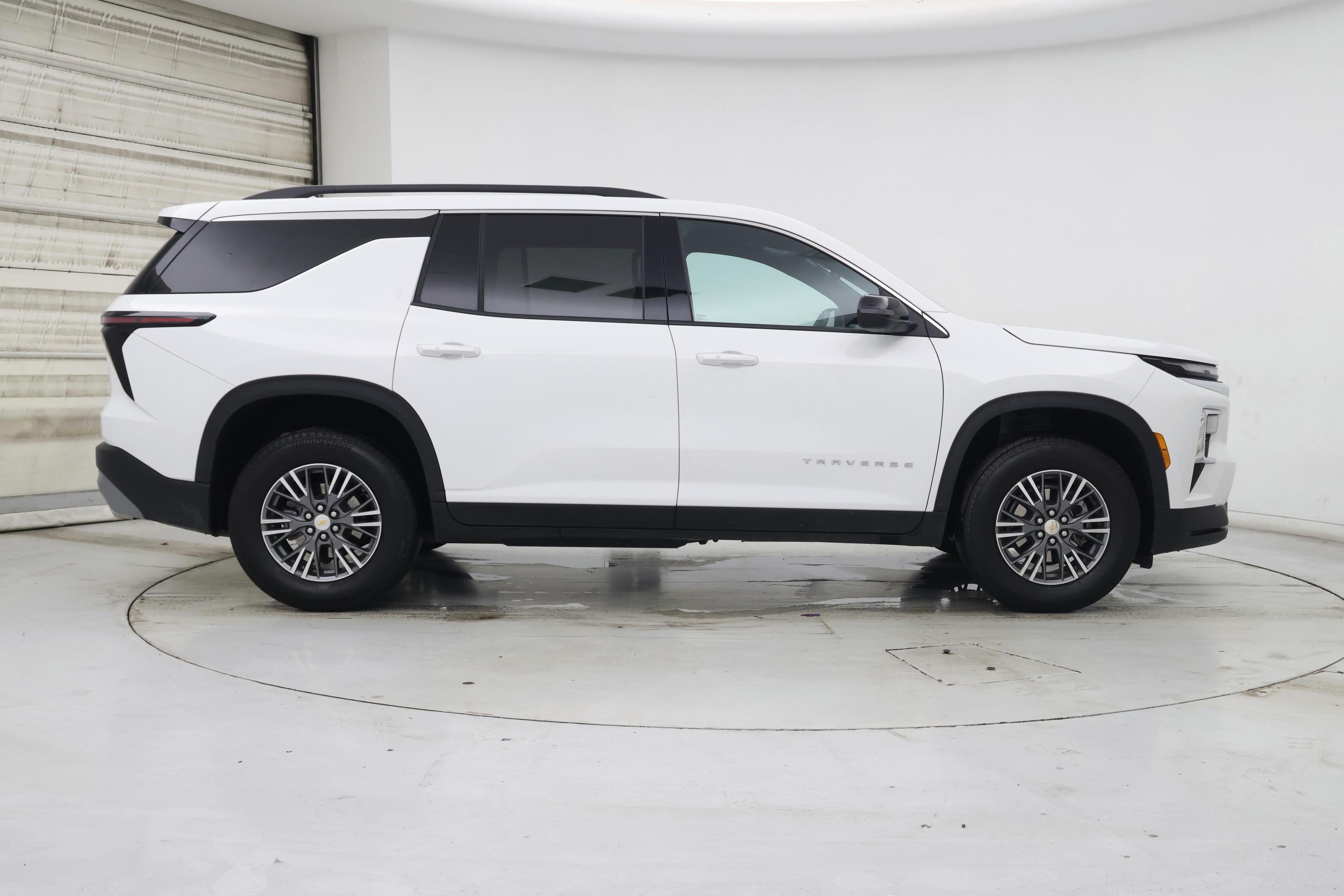 Thumbnail: 2025 Chevrolet Traverse - 7