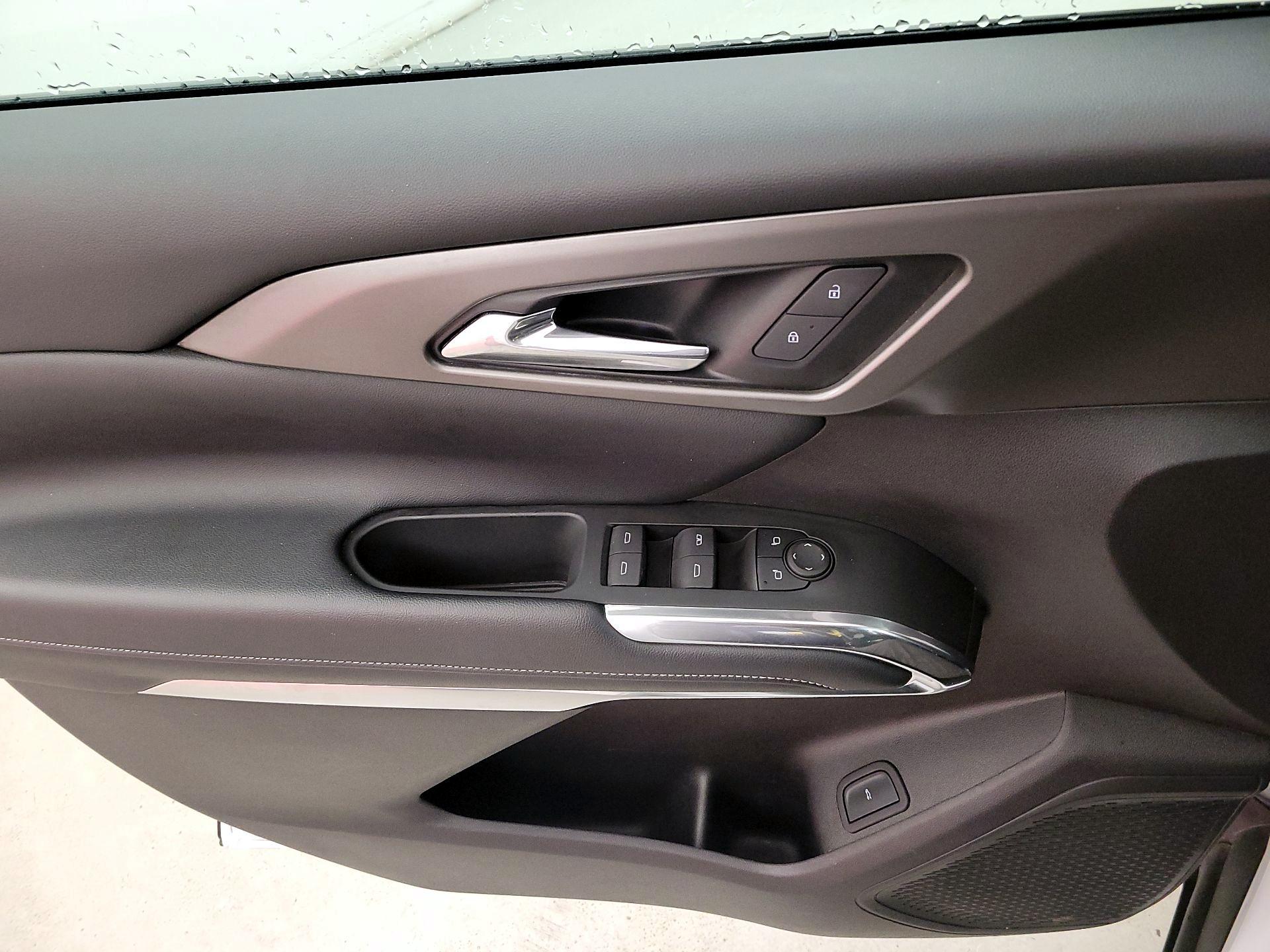 Thumbnail: 2025 Chevrolet Traverse - 12