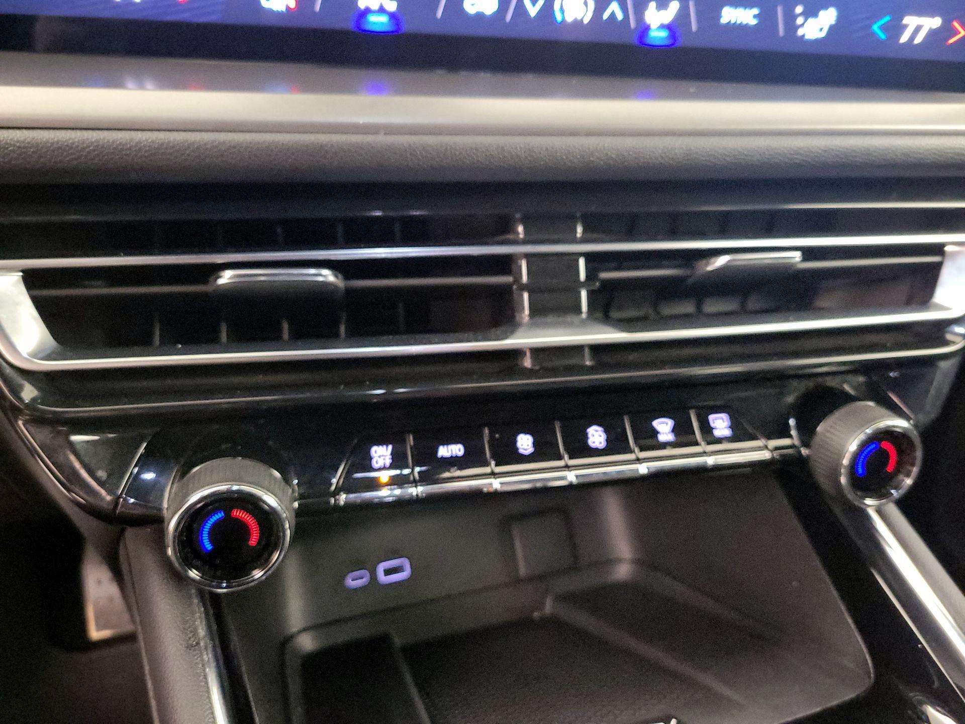 Thumbnail: 2025 Chevrolet Traverse - 17