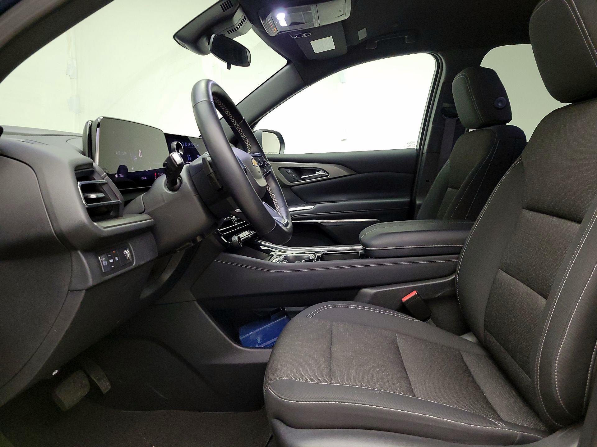 Thumbnail: 2025 Chevrolet Traverse - 11