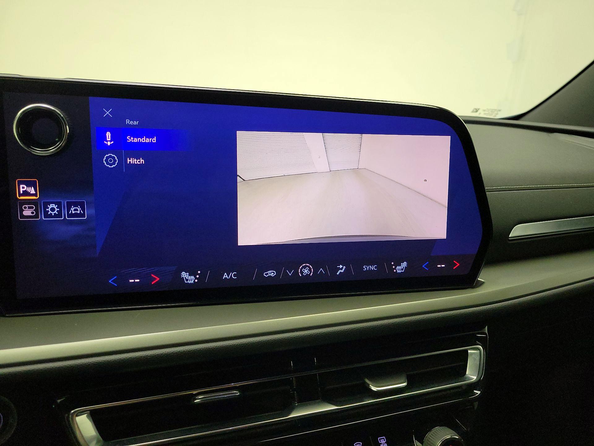 Thumbnail: 2025 Chevrolet Traverse - 15