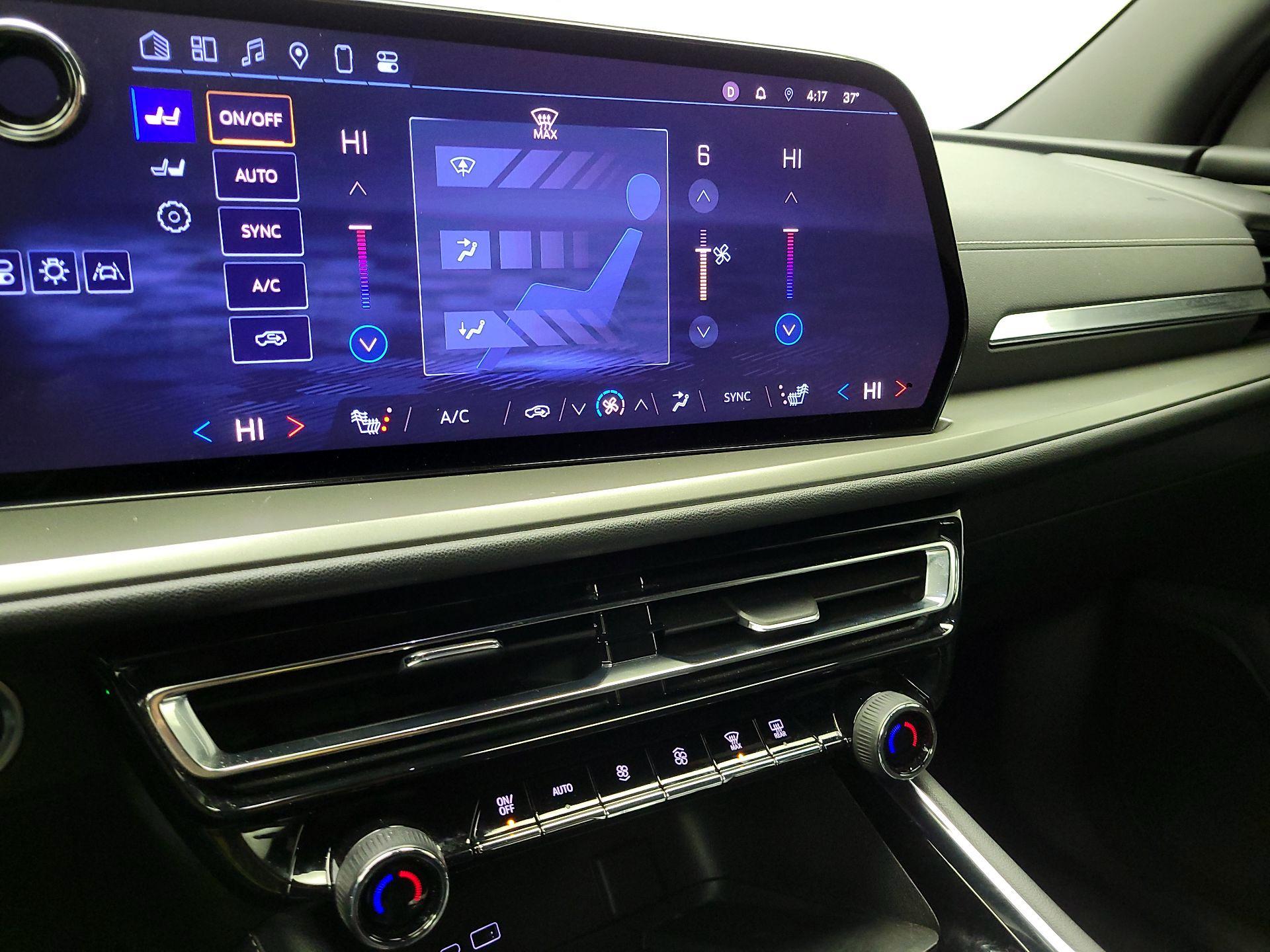 Thumbnail: 2025 Chevrolet Traverse - 17