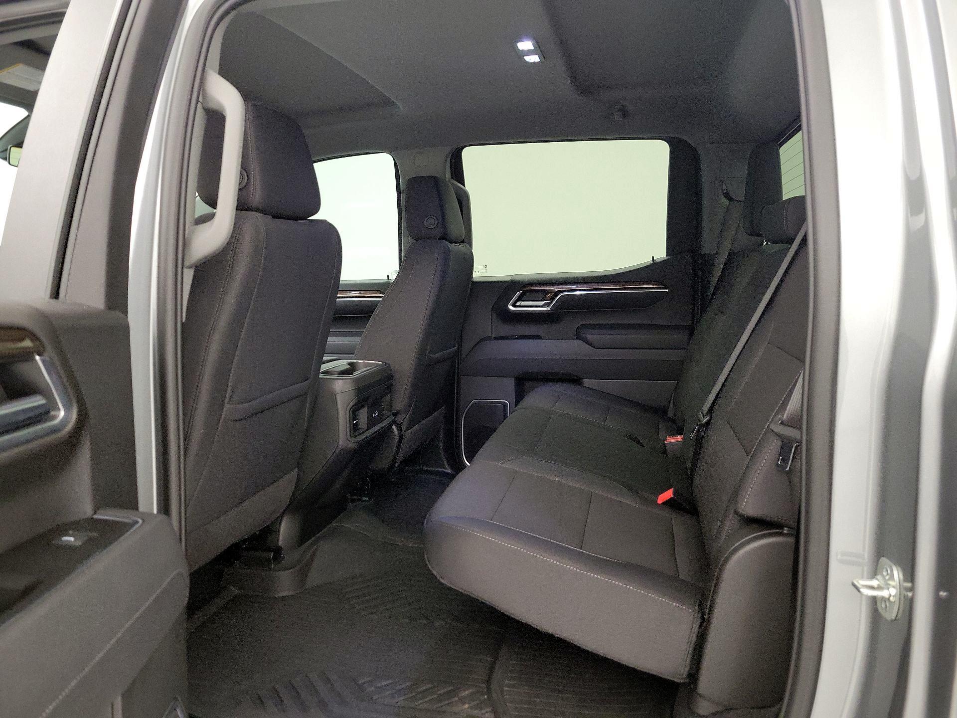 Thumbnail: 2025 Chevrolet Silverado 1500 - 18