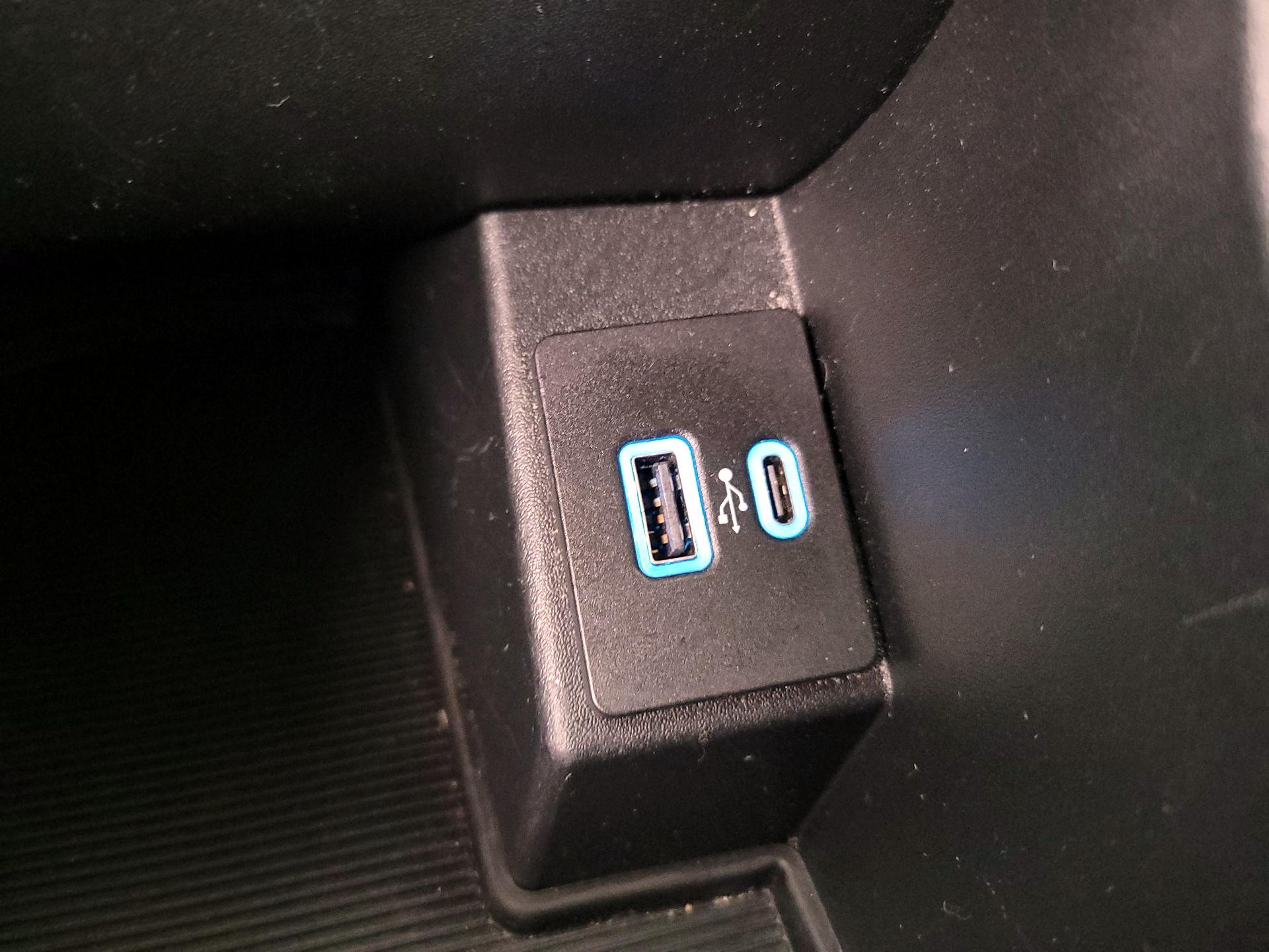 Thumbnail: 2024 Ford Edge - 19