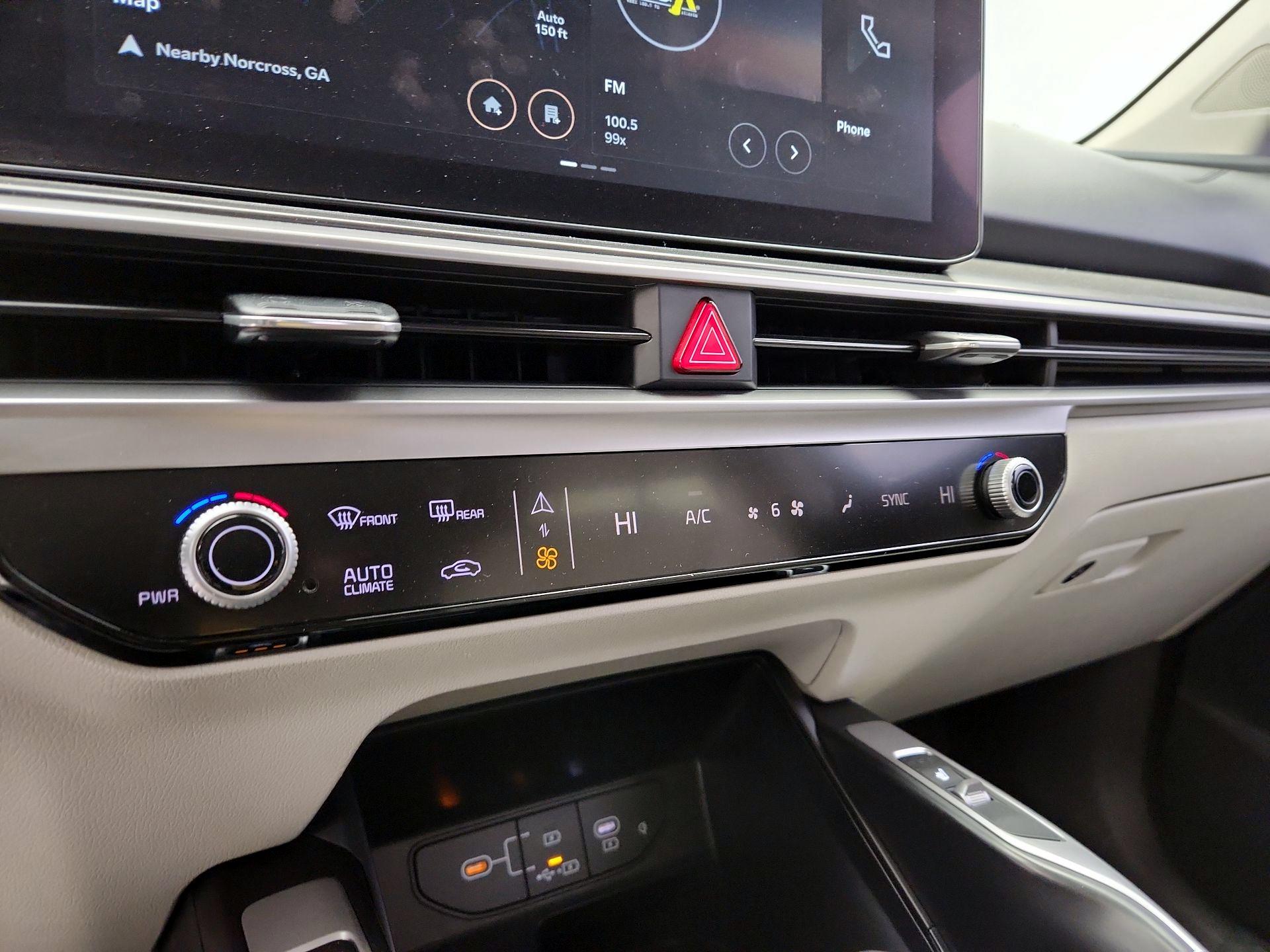 Thumbnail: 2024 Kia Sorento - 17