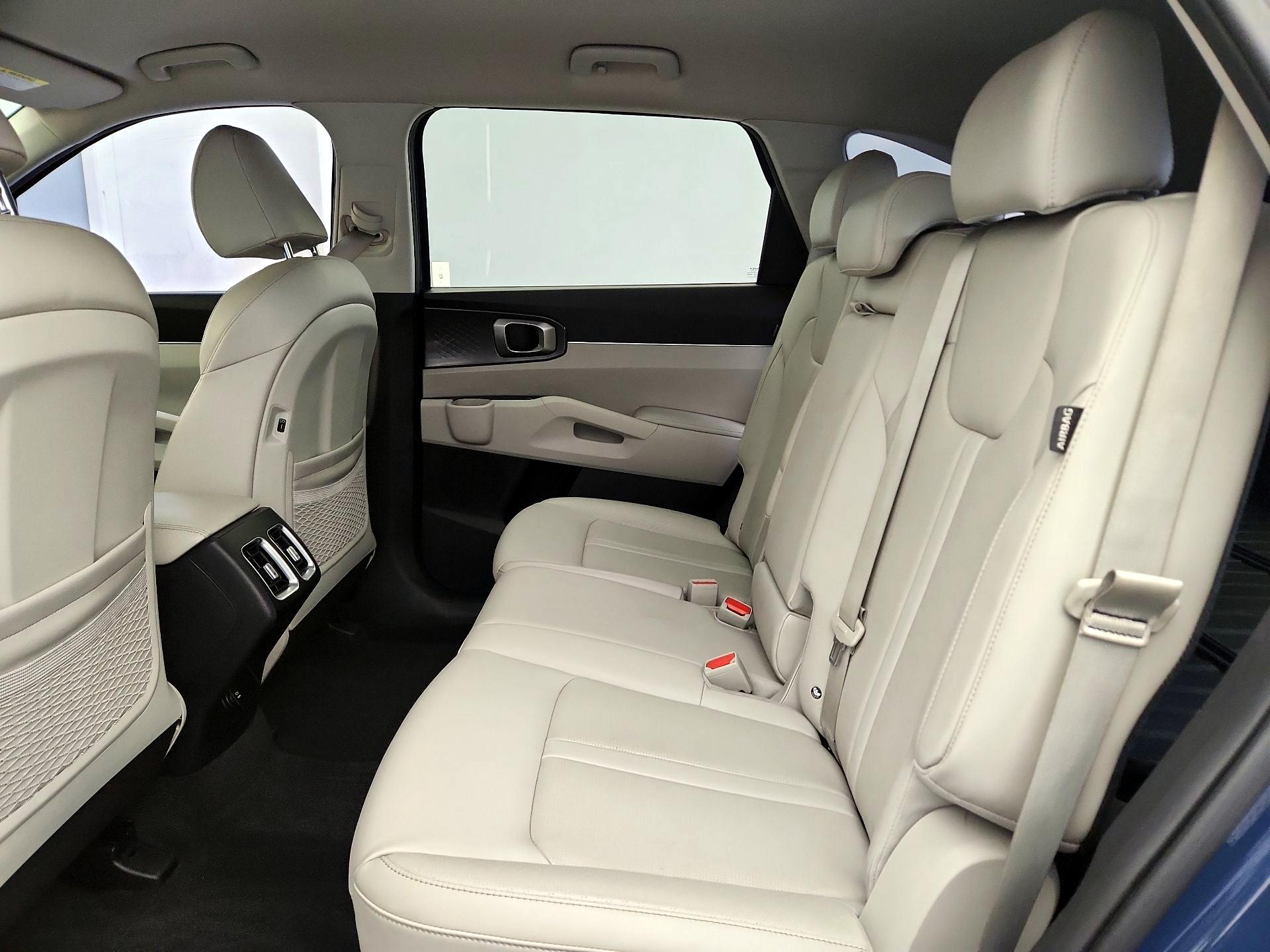 Thumbnail: 2024 Kia Sorento - 20