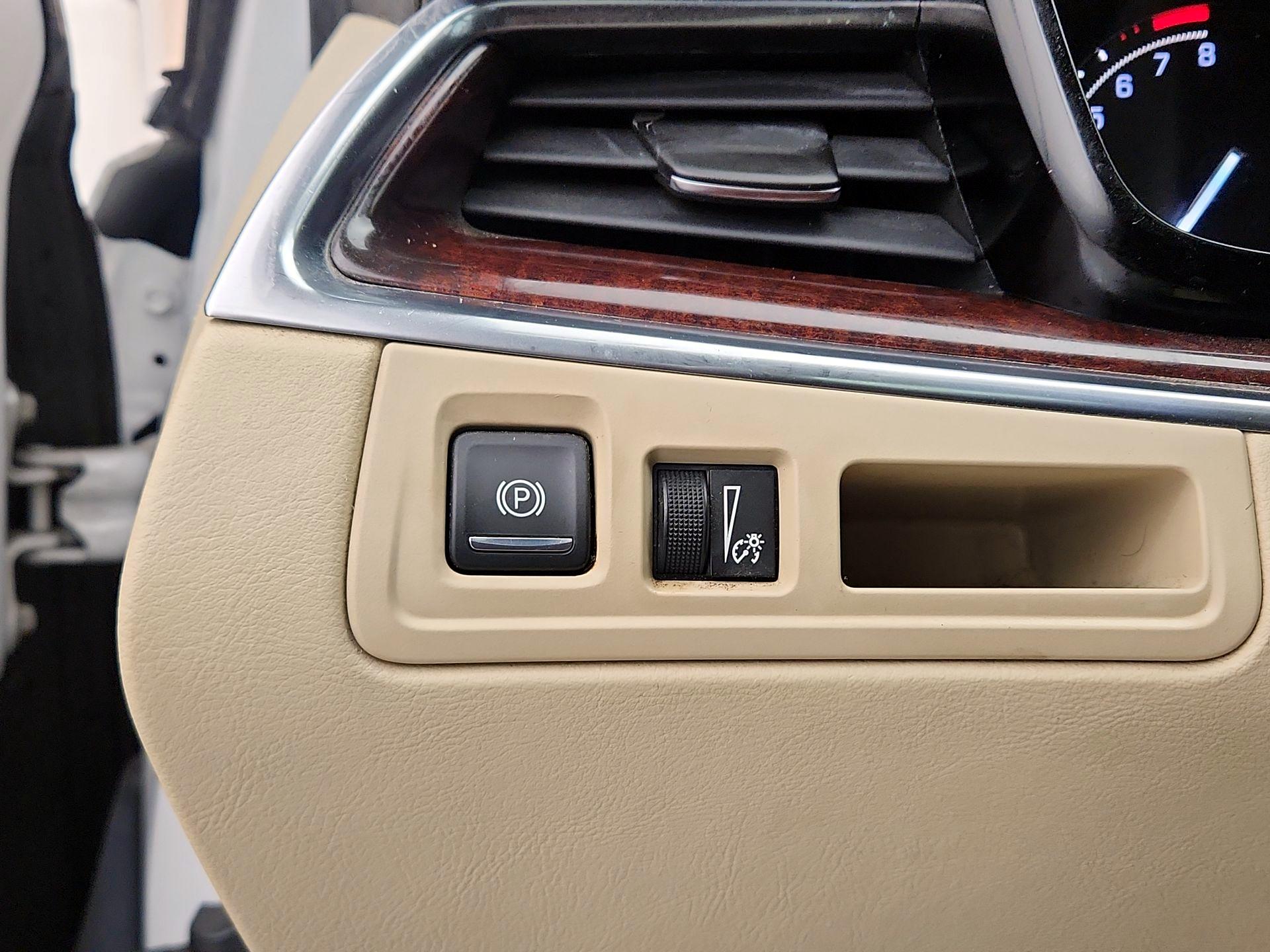 Thumbnail: 2017 Cadillac XT5 - 13