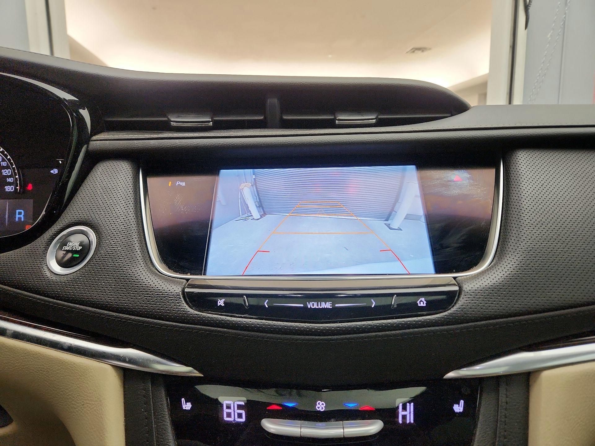 Thumbnail: 2017 Cadillac XT5 - 14