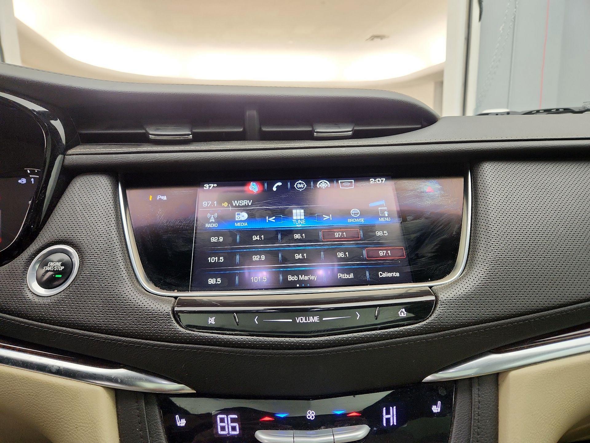 Thumbnail: 2017 Cadillac XT5 - 15