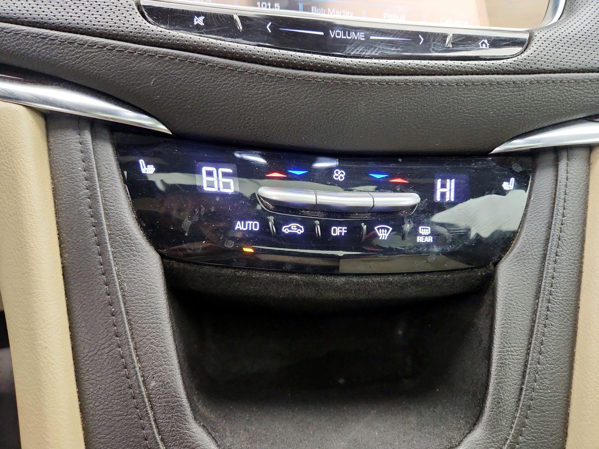 Thumbnail: 2017 Cadillac XT5 - 16