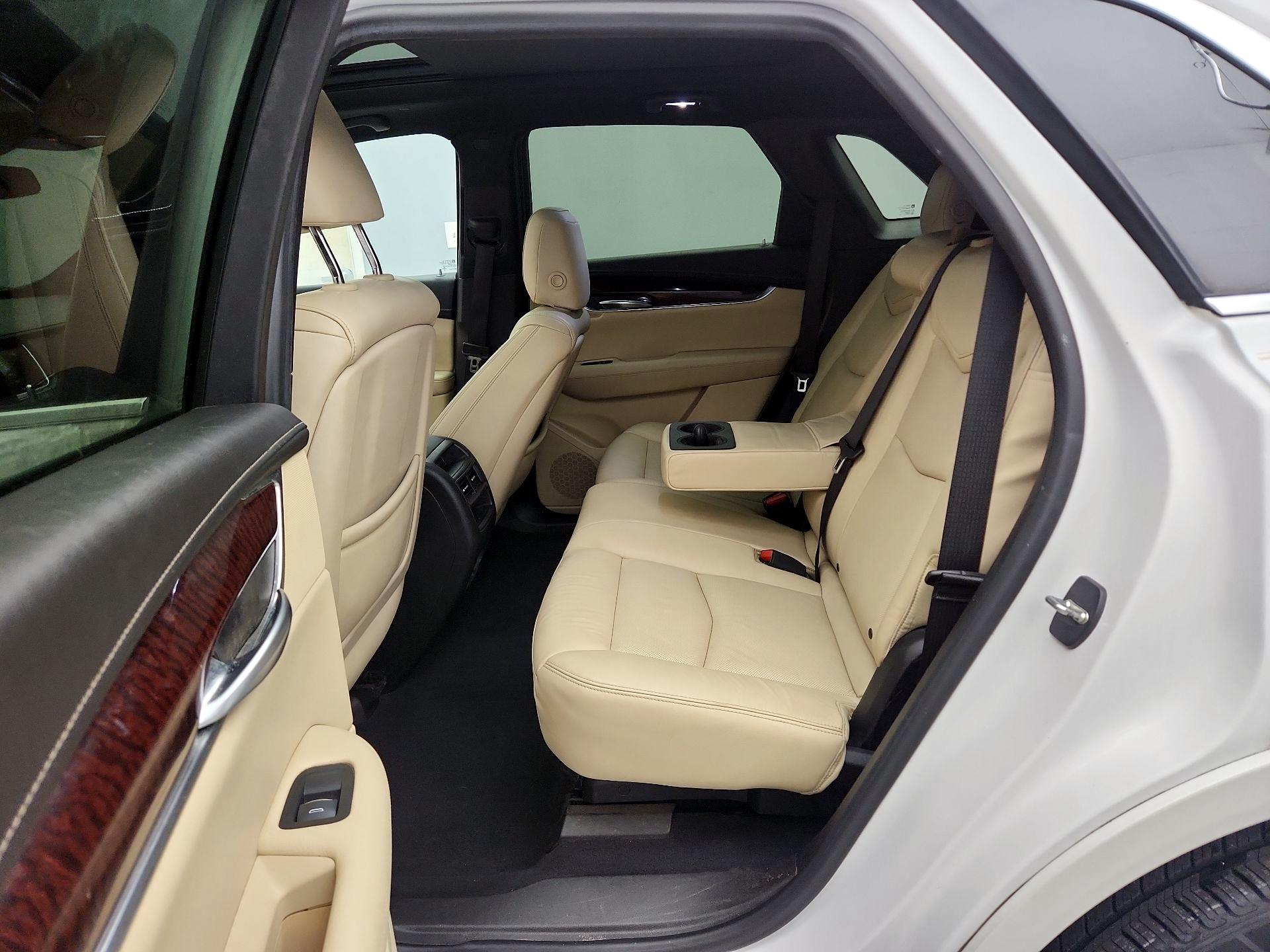 Thumbnail: 2017 Cadillac XT5 - 20