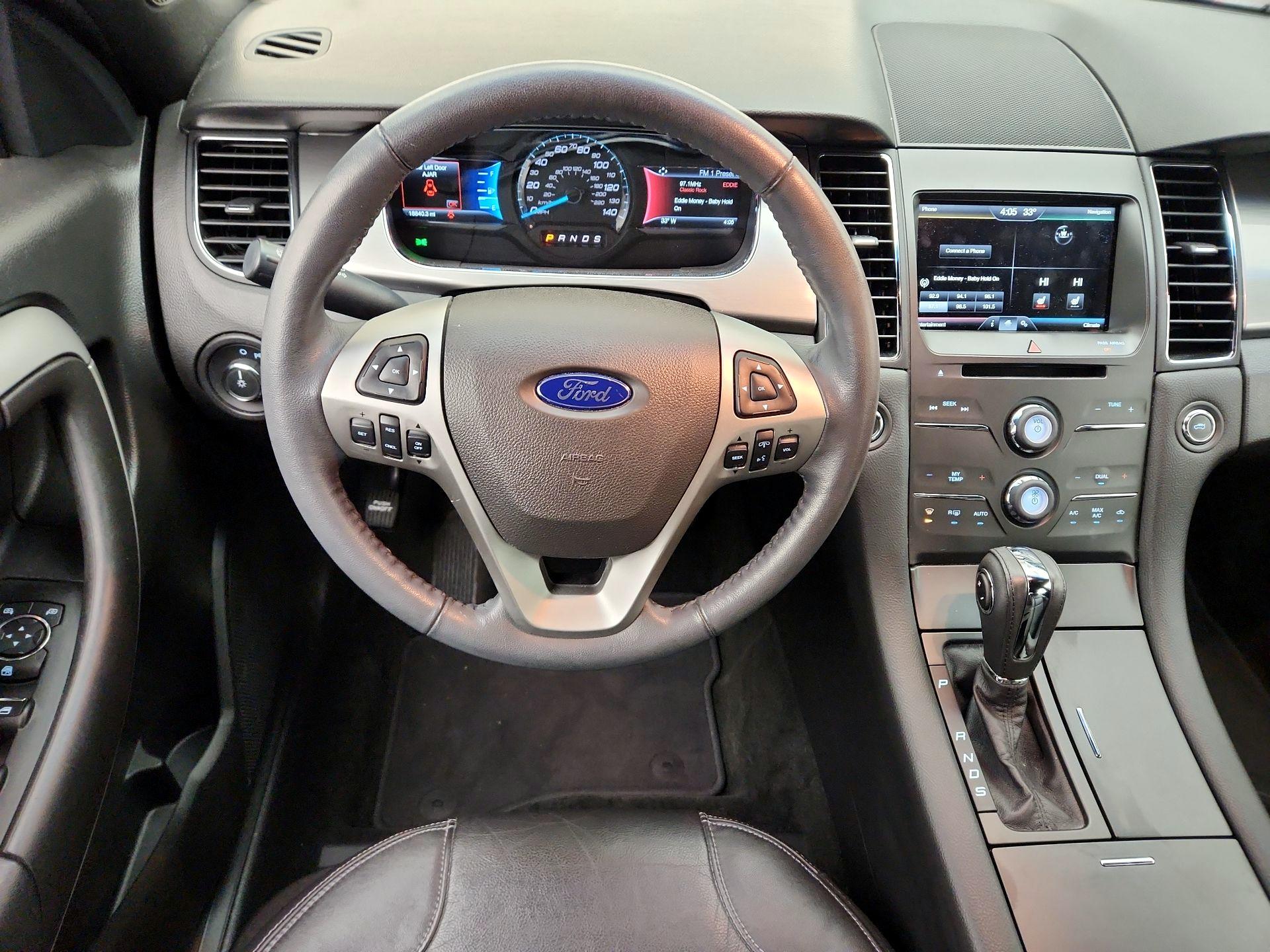 Thumbnail: 2015 Ford Taurus - 10
