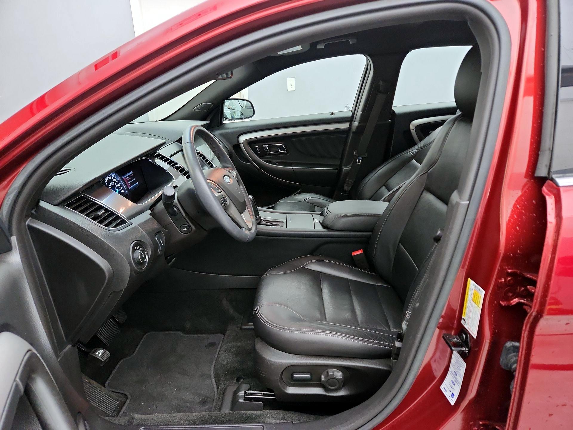 Thumbnail: 2015 Ford Taurus - 11