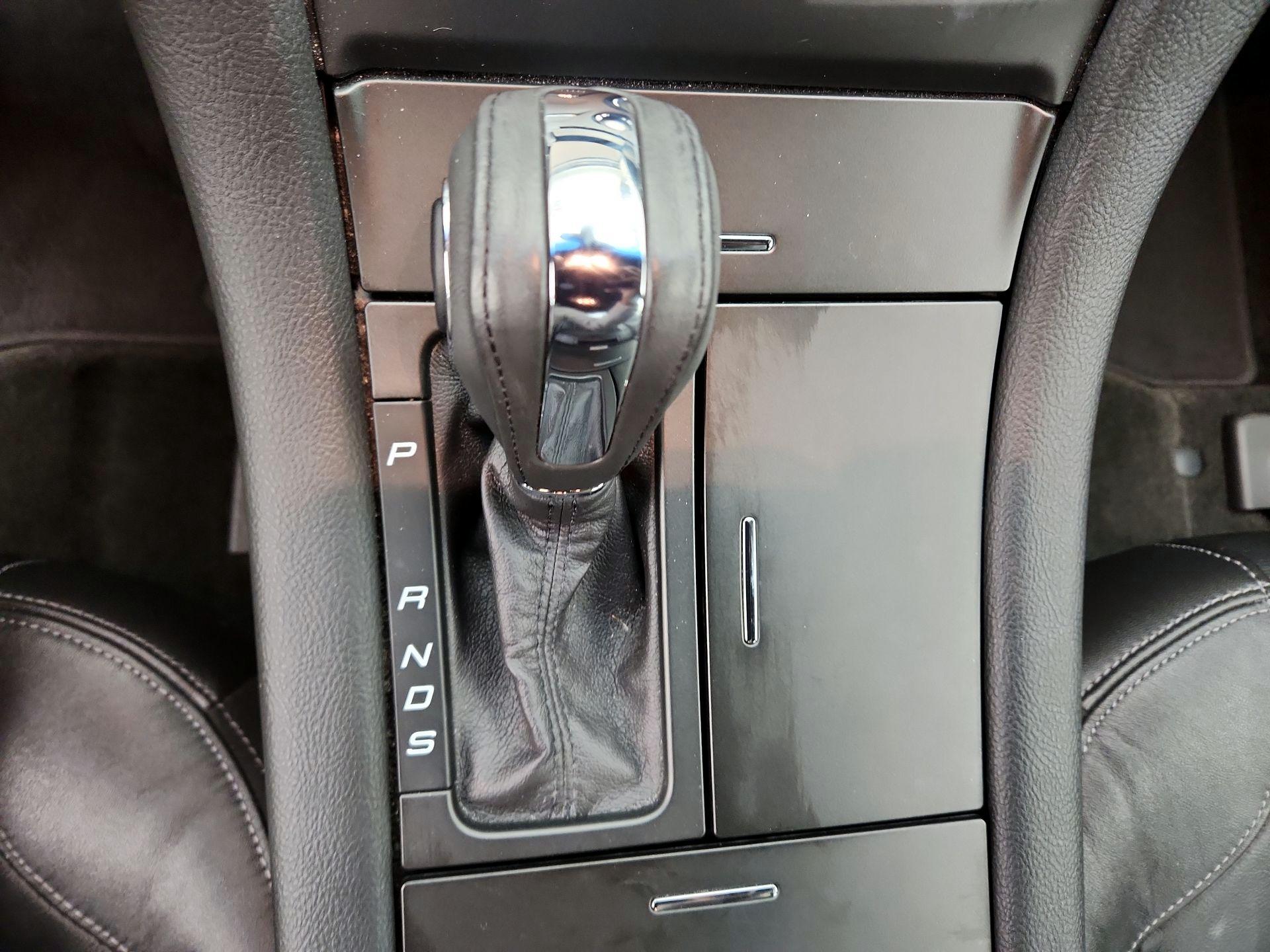 Thumbnail: 2015 Ford Taurus - 17