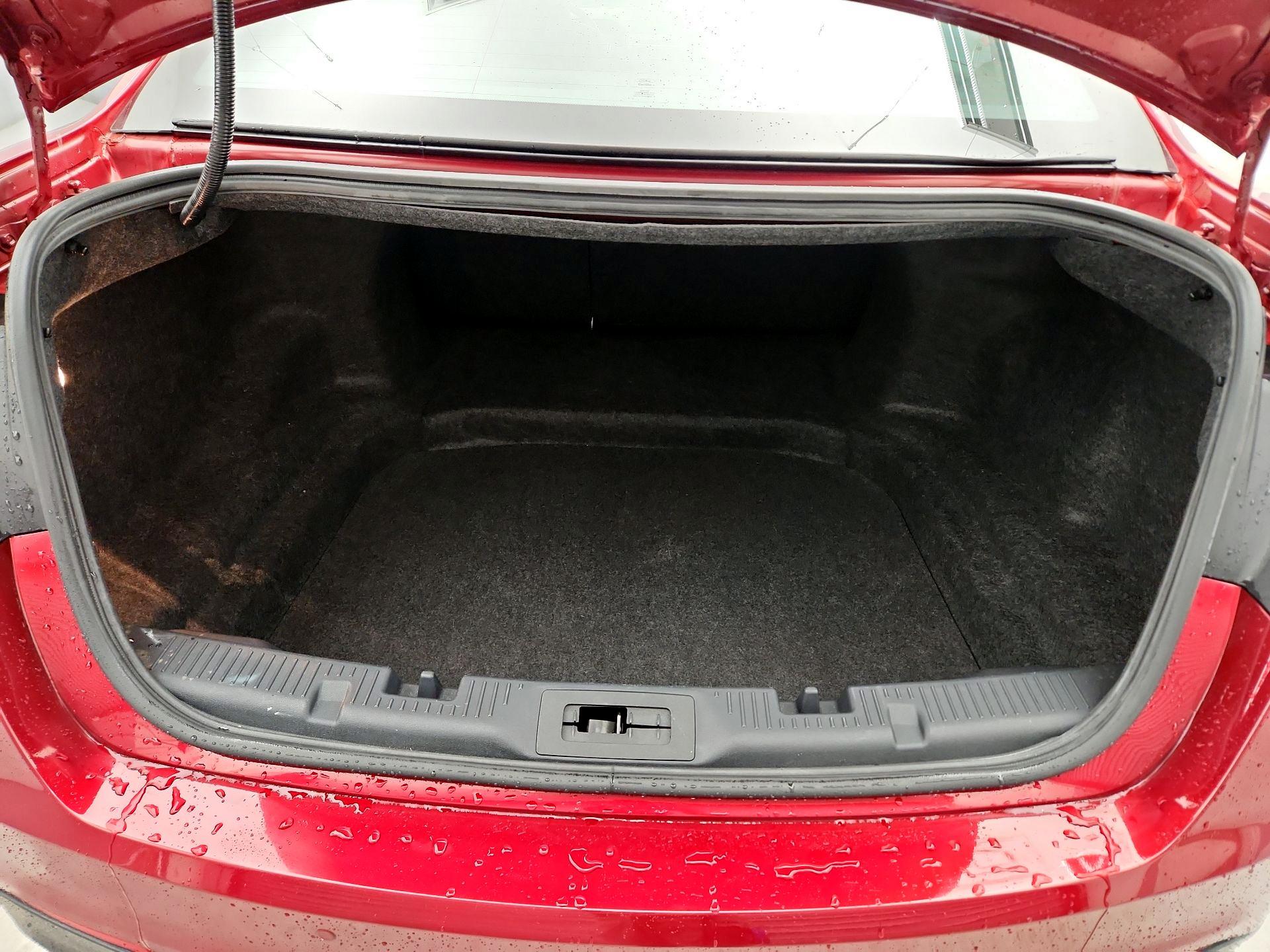 Thumbnail: 2015 Ford Taurus - 20