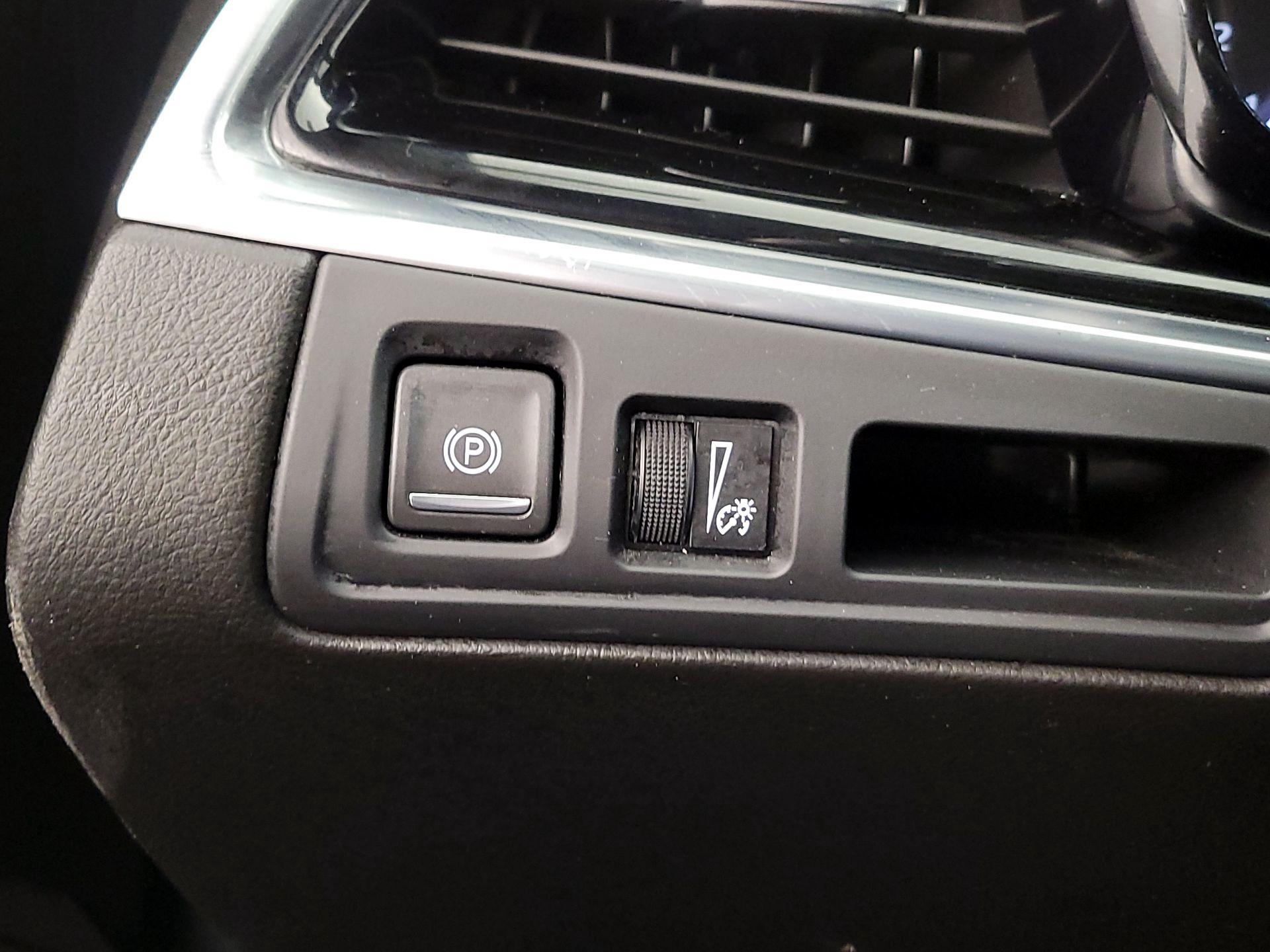 Thumbnail: 2025 Cadillac XT6 - 13