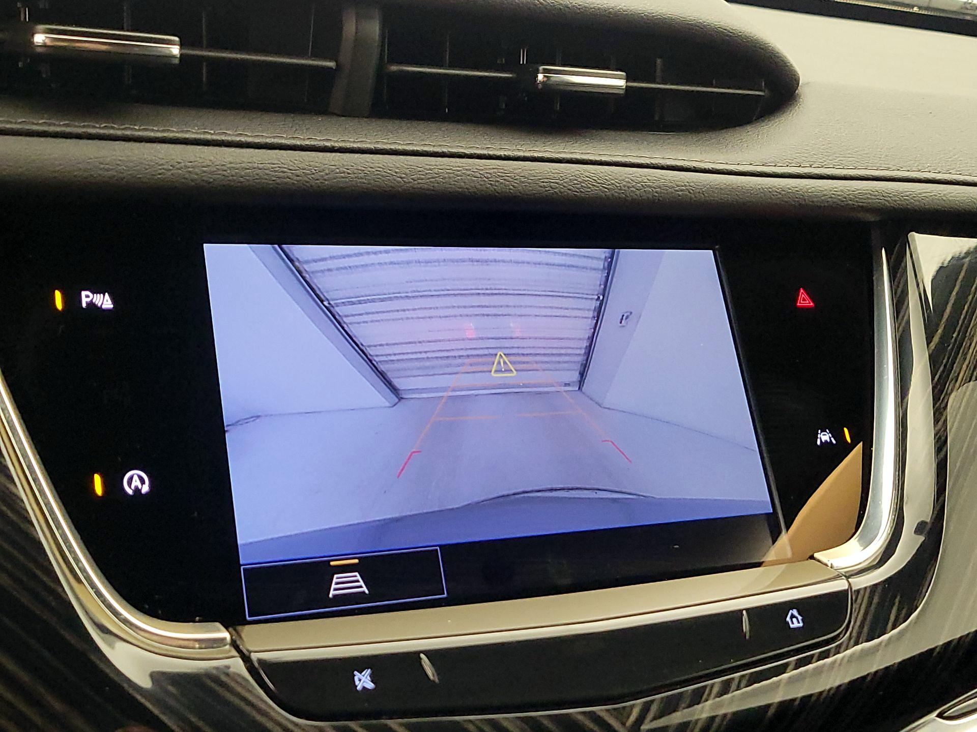 Thumbnail: 2025 Cadillac XT6 - 15