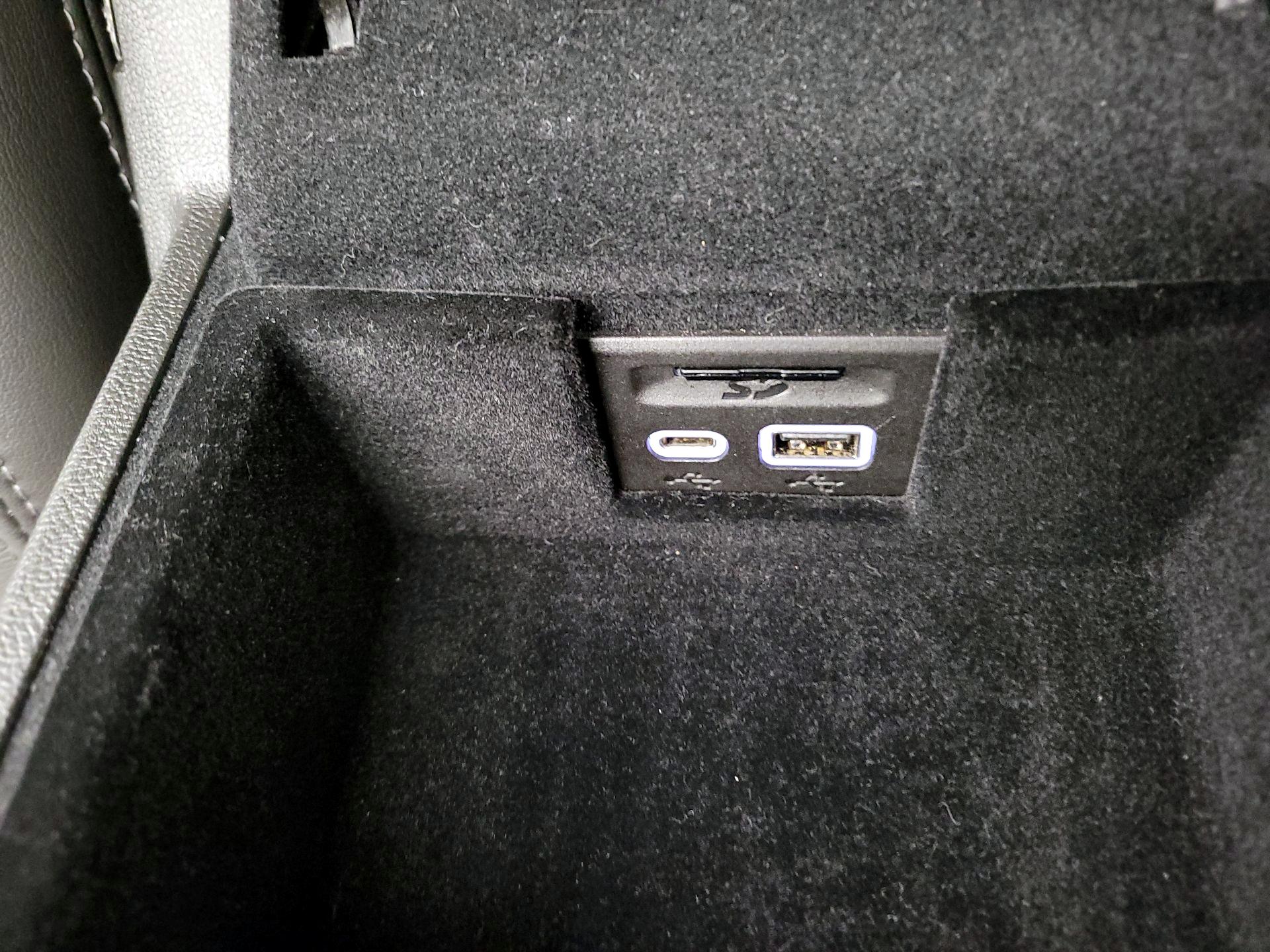 Thumbnail: 2025 Cadillac XT6 - 19