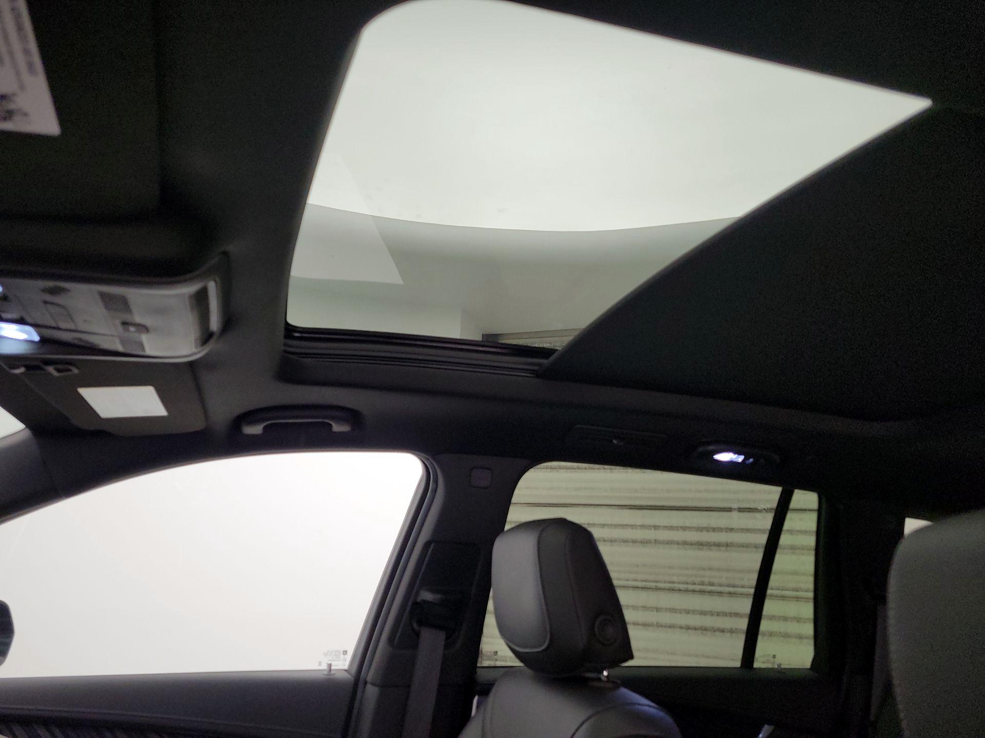 Thumbnail: 2025 Cadillac XT6 - 20