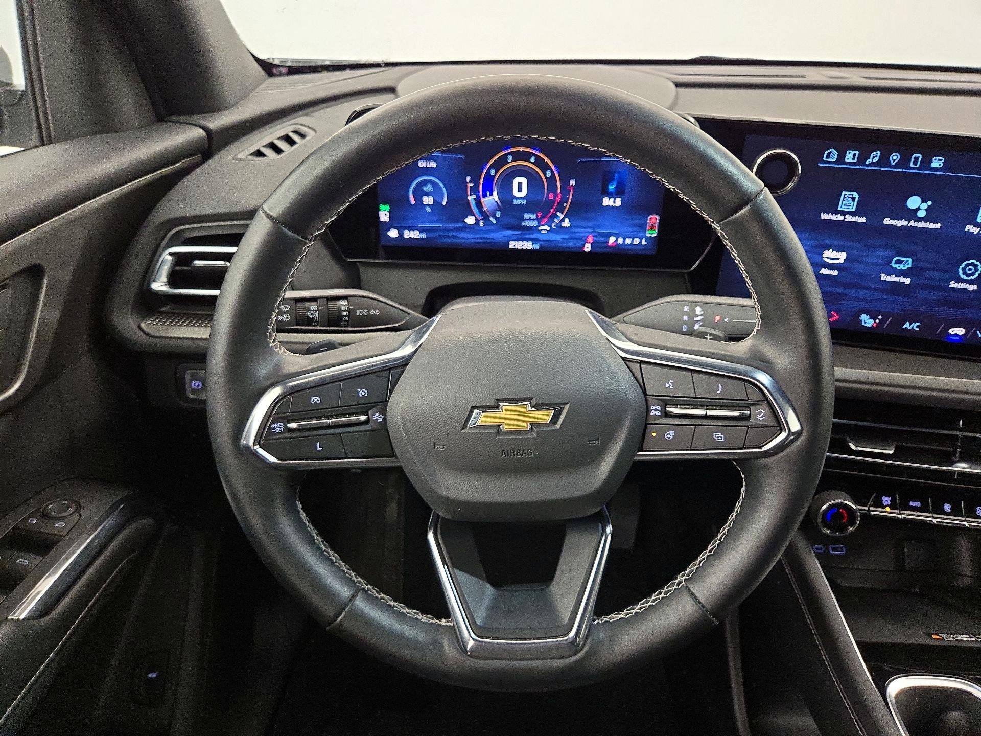 Thumbnail: 2025 Chevrolet Traverse - 10