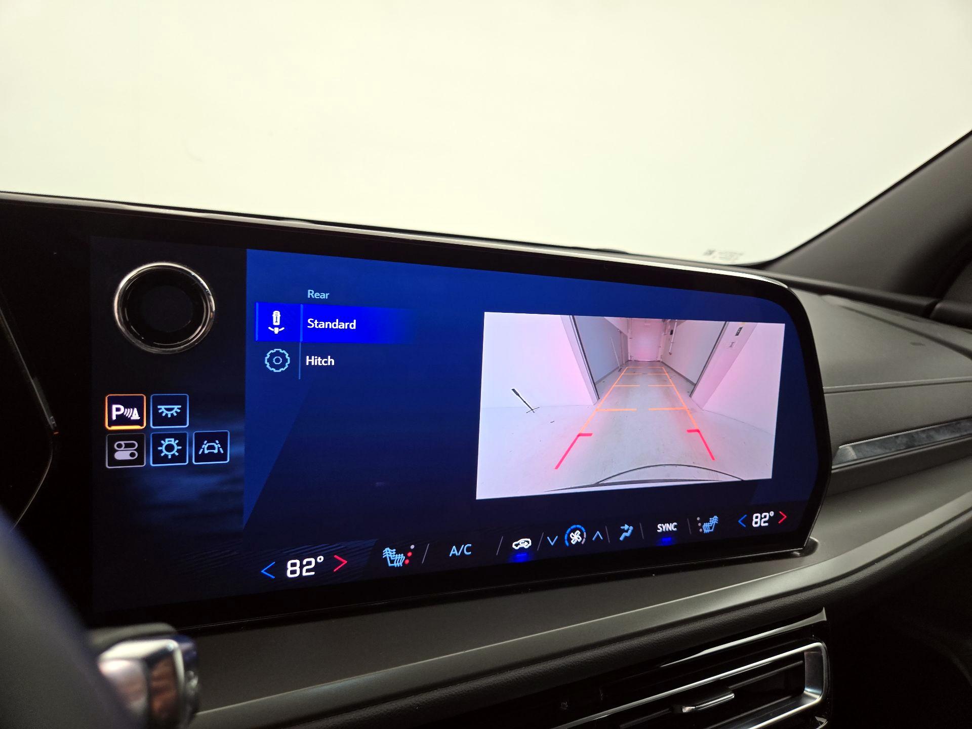 Thumbnail: 2025 Chevrolet Traverse - 14