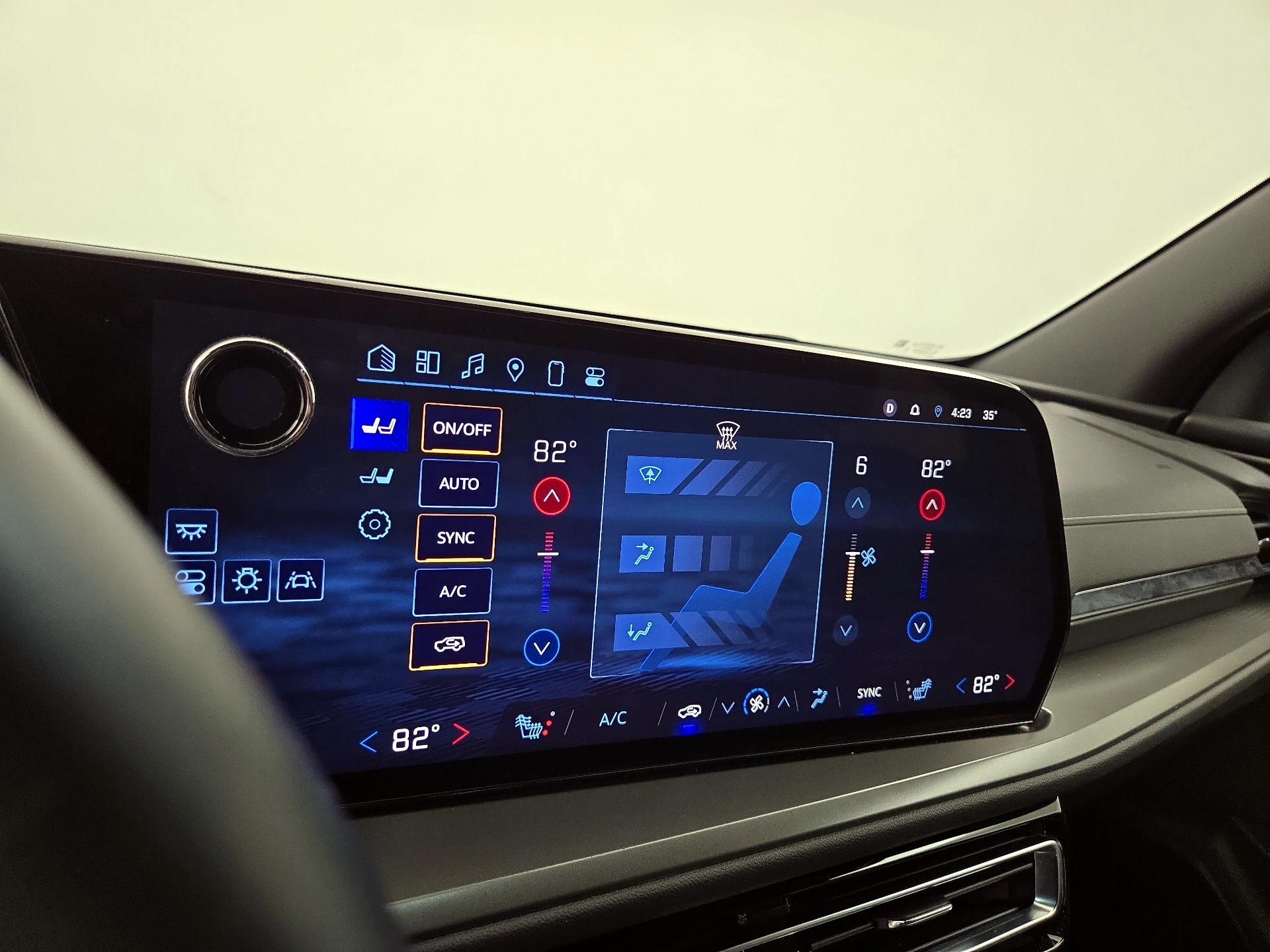 Thumbnail: 2025 Chevrolet Traverse - 16