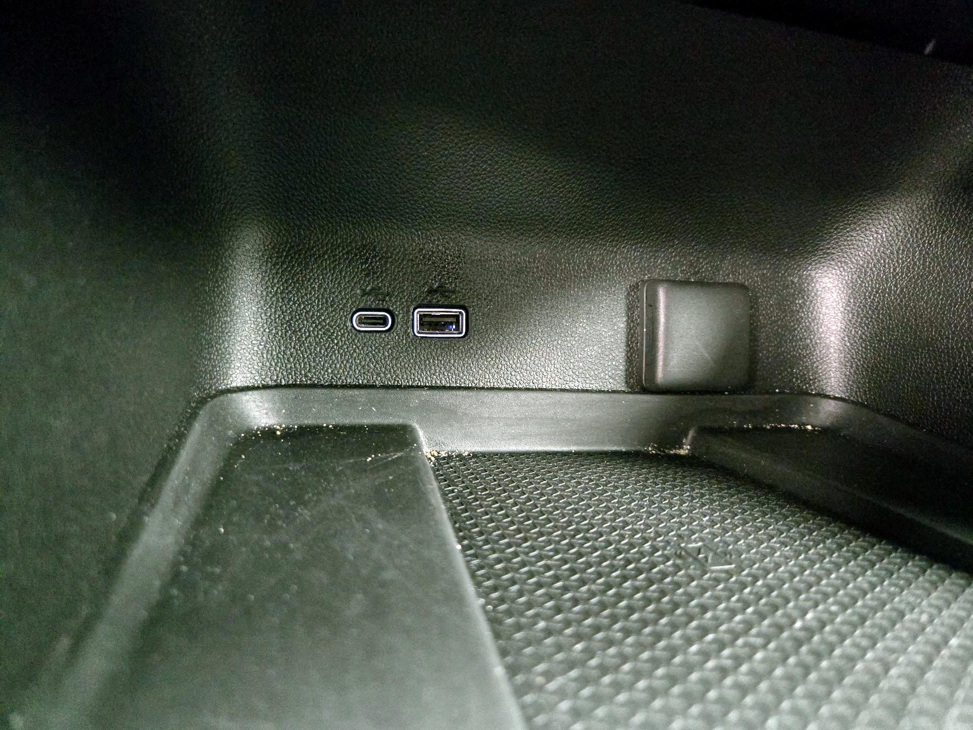 Thumbnail: 2025 Chevrolet Traverse - 18