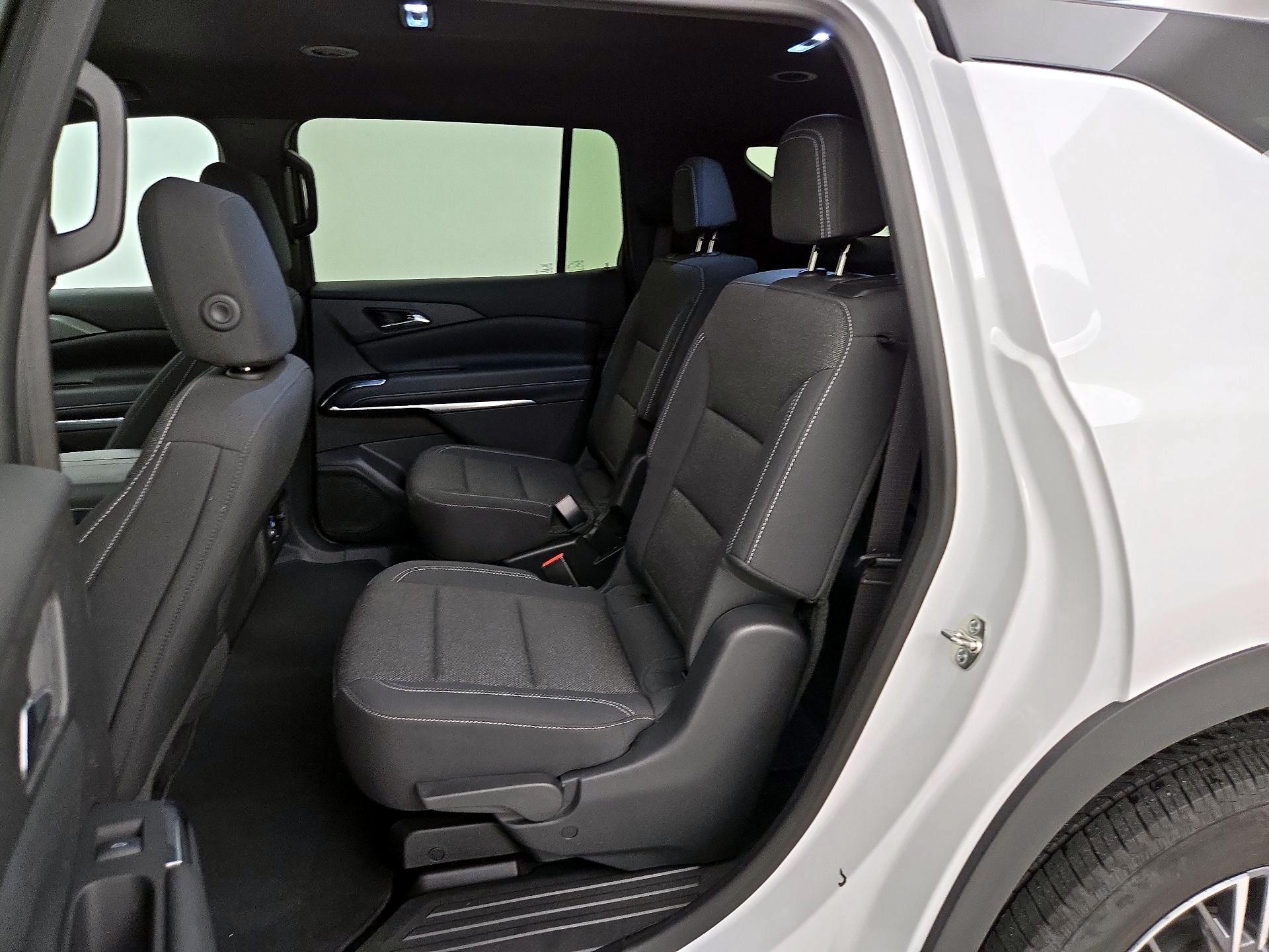 Thumbnail: 2025 Chevrolet Traverse - 19