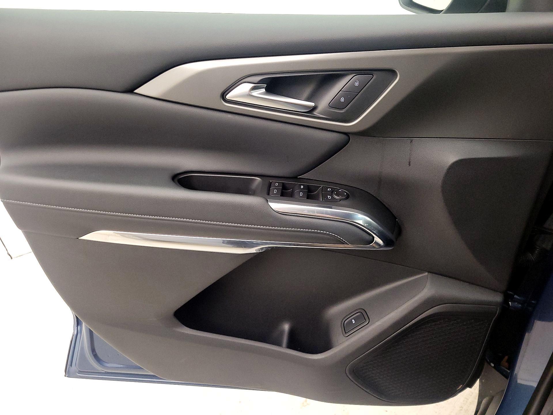 Thumbnail: 2025 Chevrolet Traverse - 12