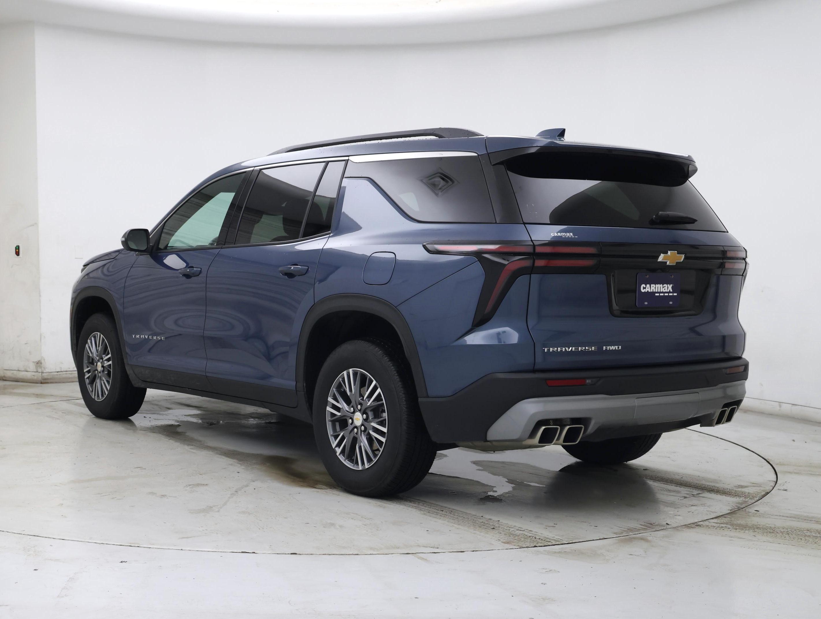 Thumbnail: 2025 Chevrolet Traverse - 2