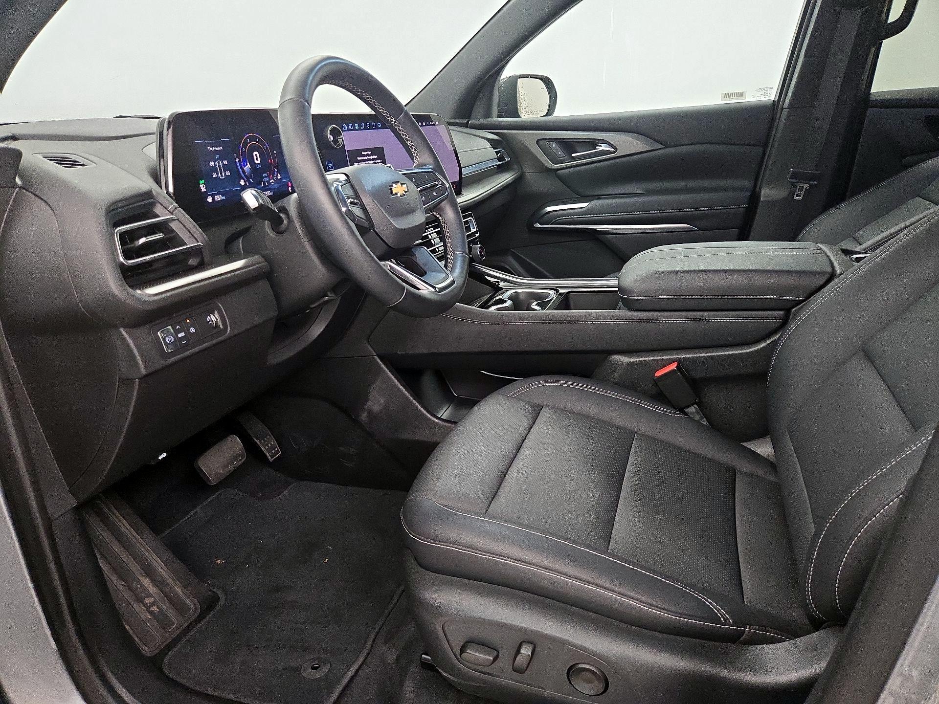 Thumbnail: 2025 Chevrolet Traverse - 11