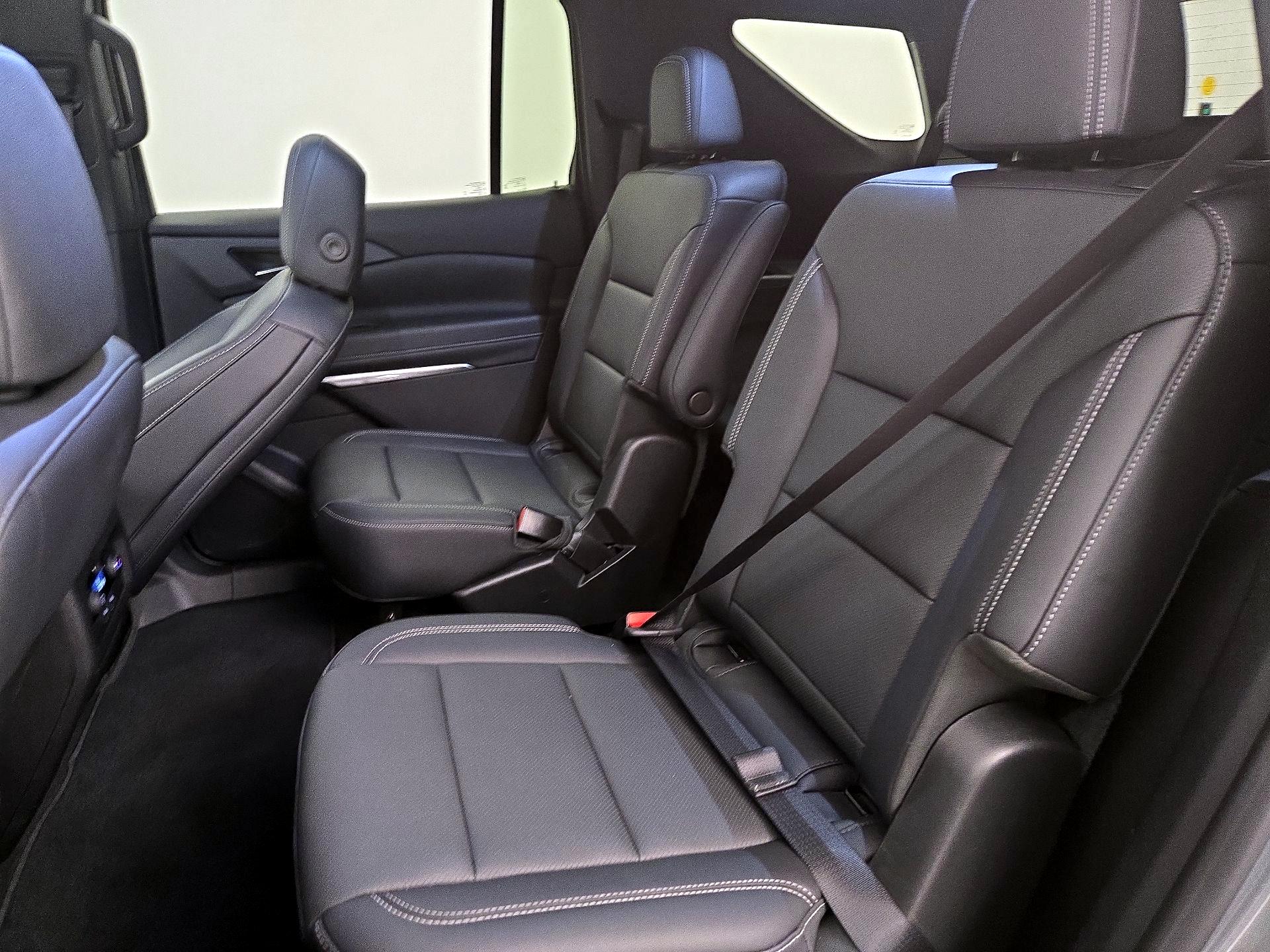 Thumbnail: 2025 Chevrolet Traverse - 19