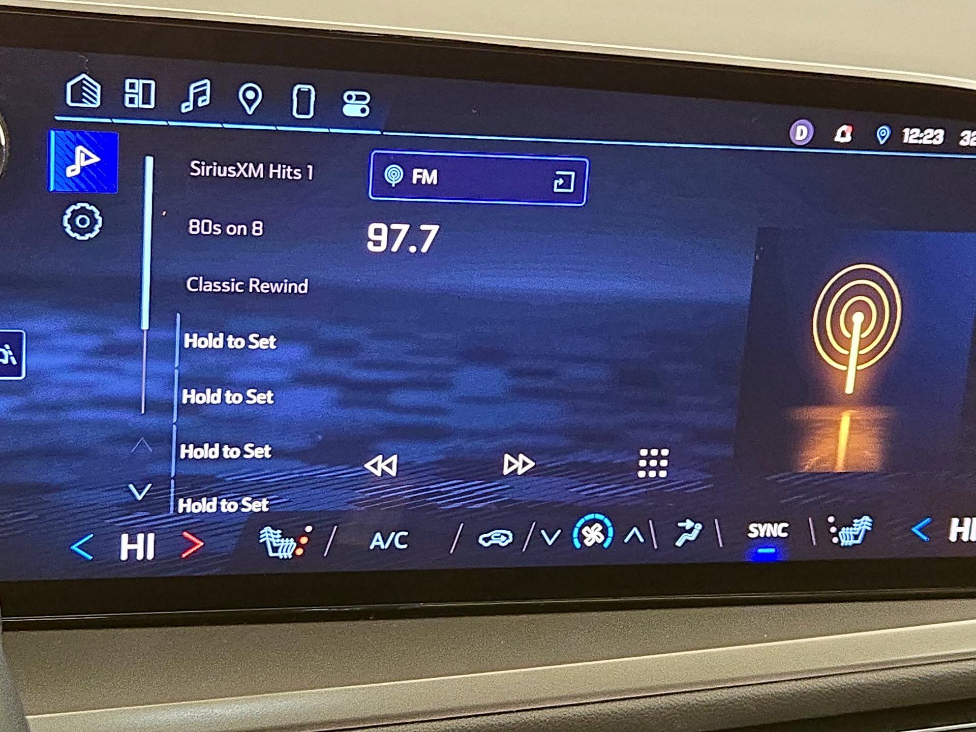 Thumbnail: 2025 Chevrolet Traverse - 15