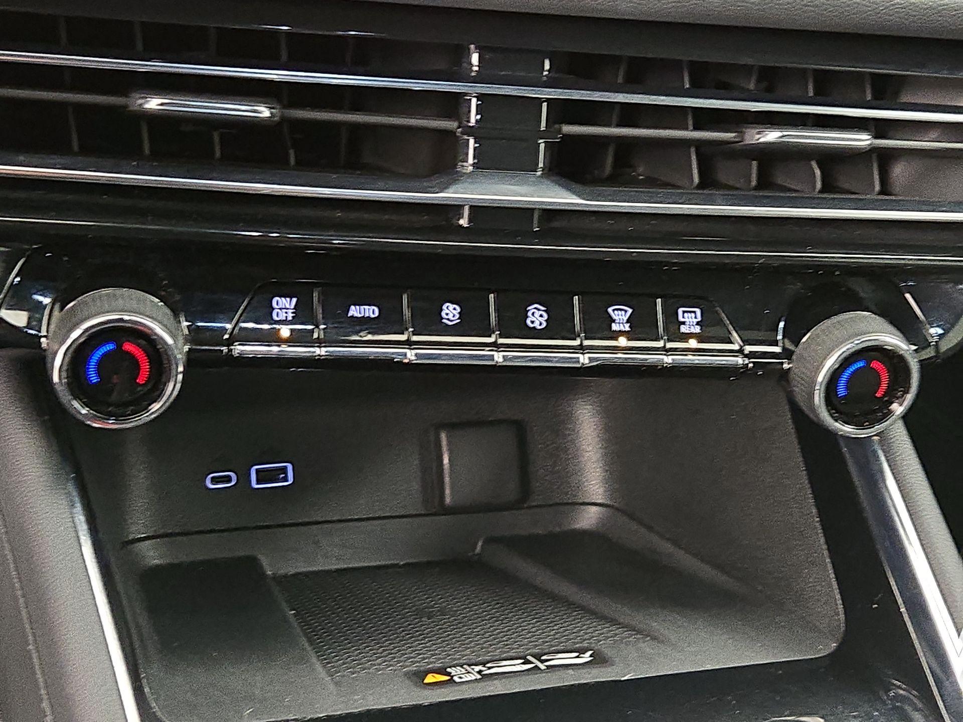 Thumbnail: 2025 Chevrolet Traverse - 16