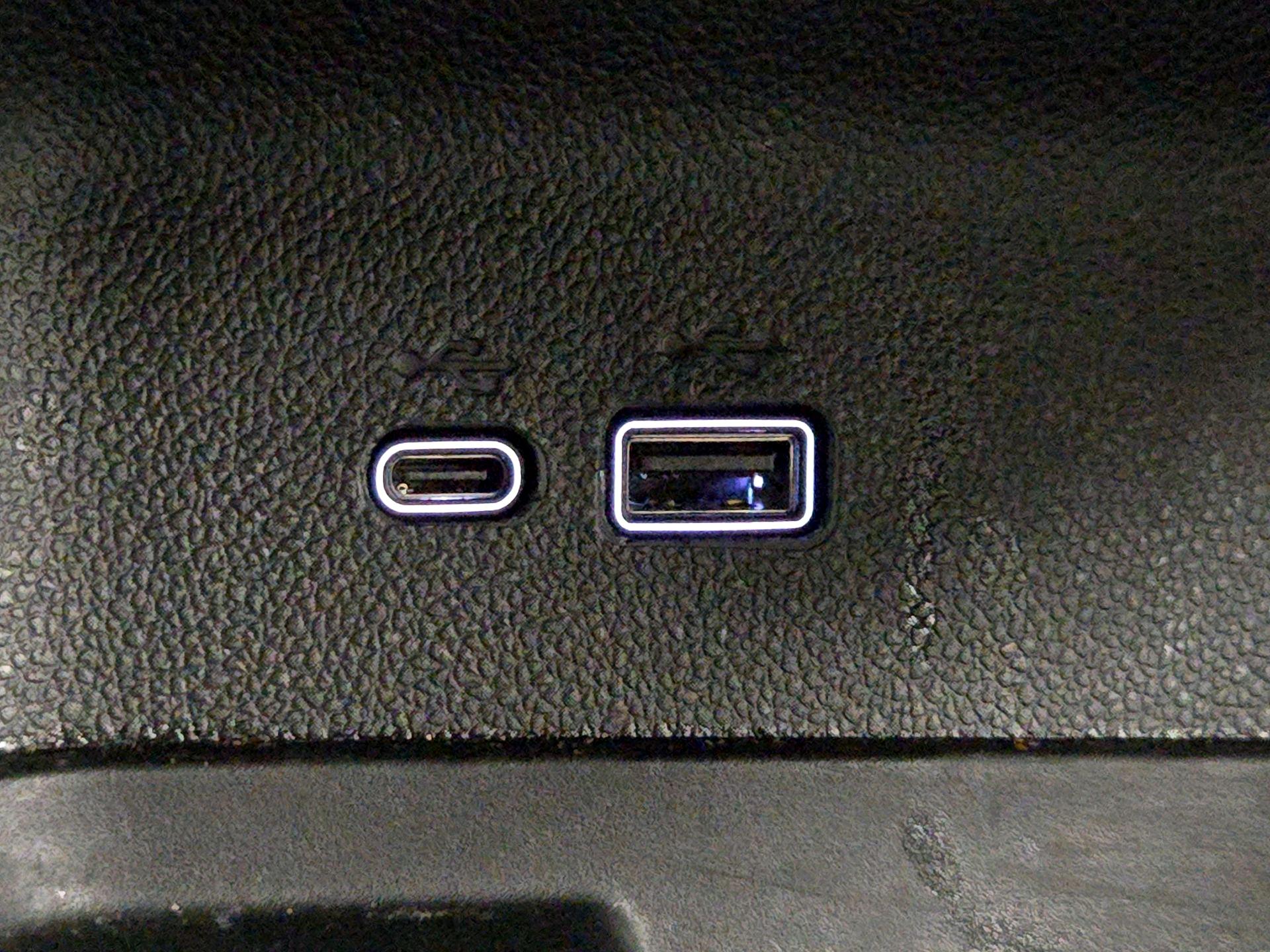 Thumbnail: 2025 Chevrolet Traverse - 18