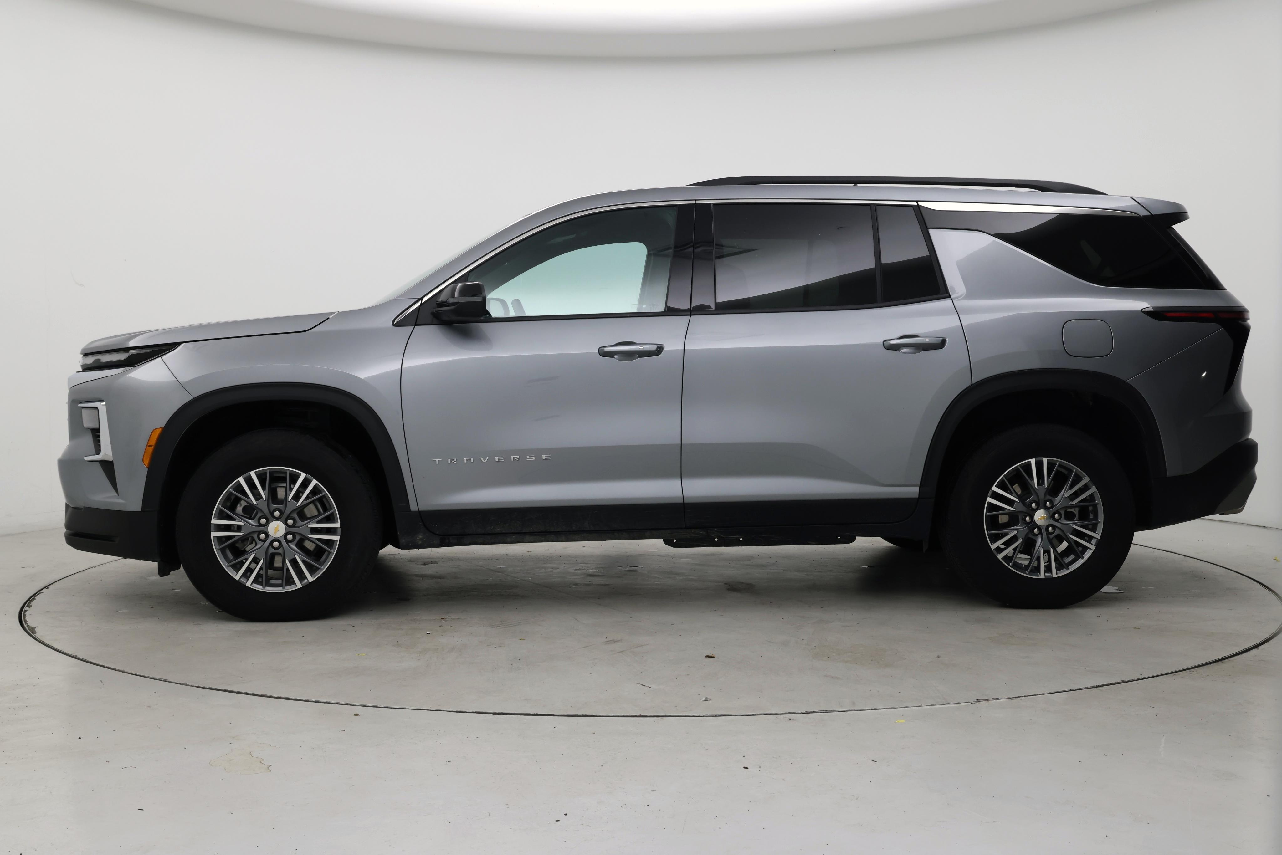 Thumbnail: 2025 Chevrolet Traverse - 3