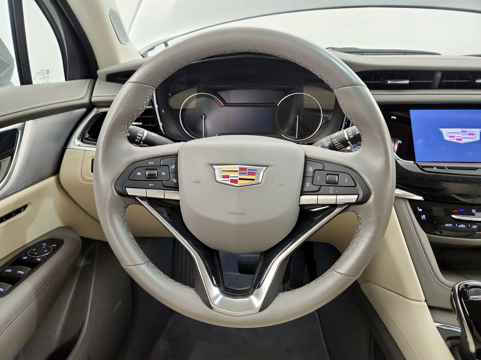 Thumbnail: 2025 Cadillac XT6 - 10