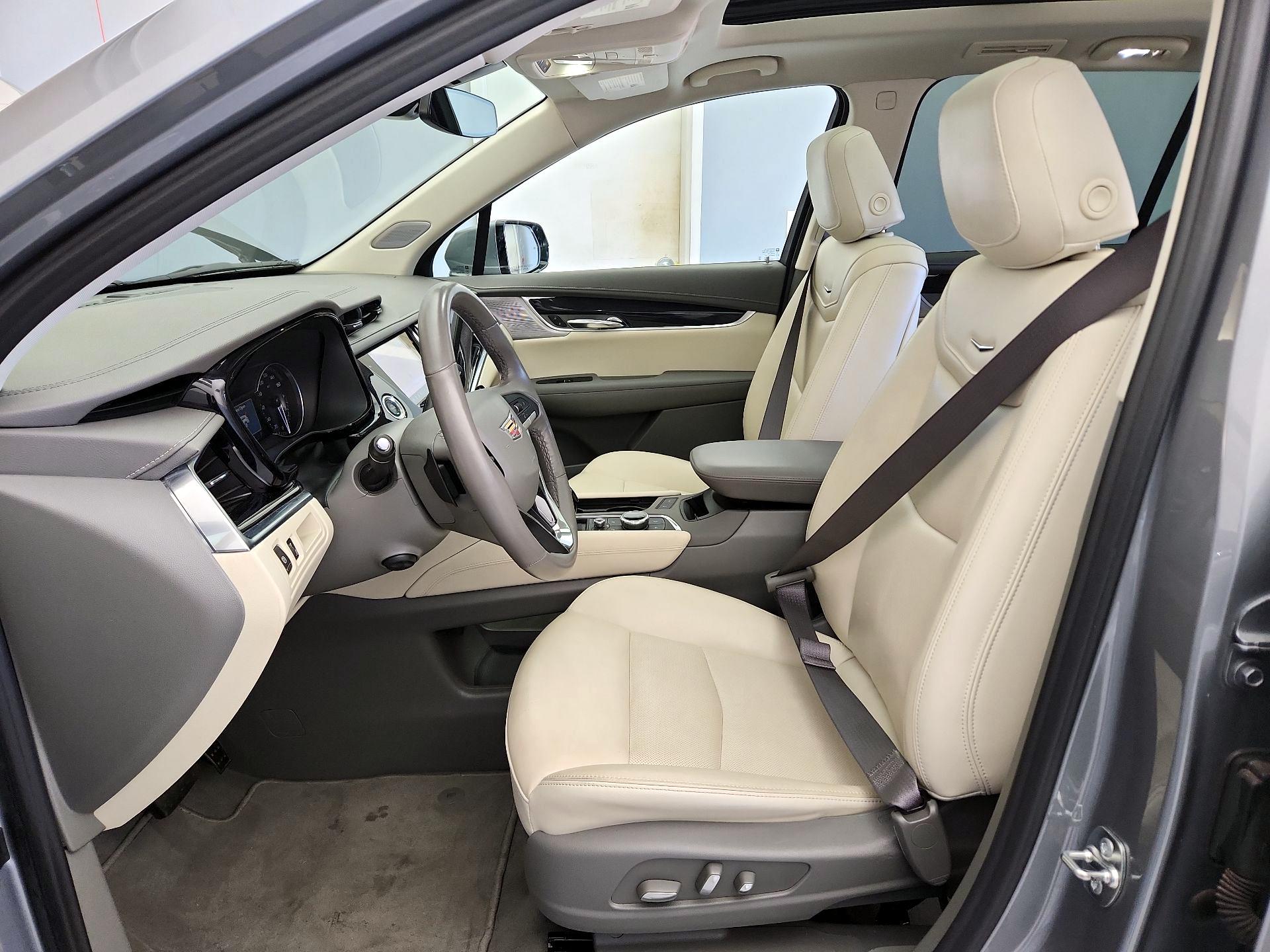 Thumbnail: 2025 Cadillac XT6 - 11