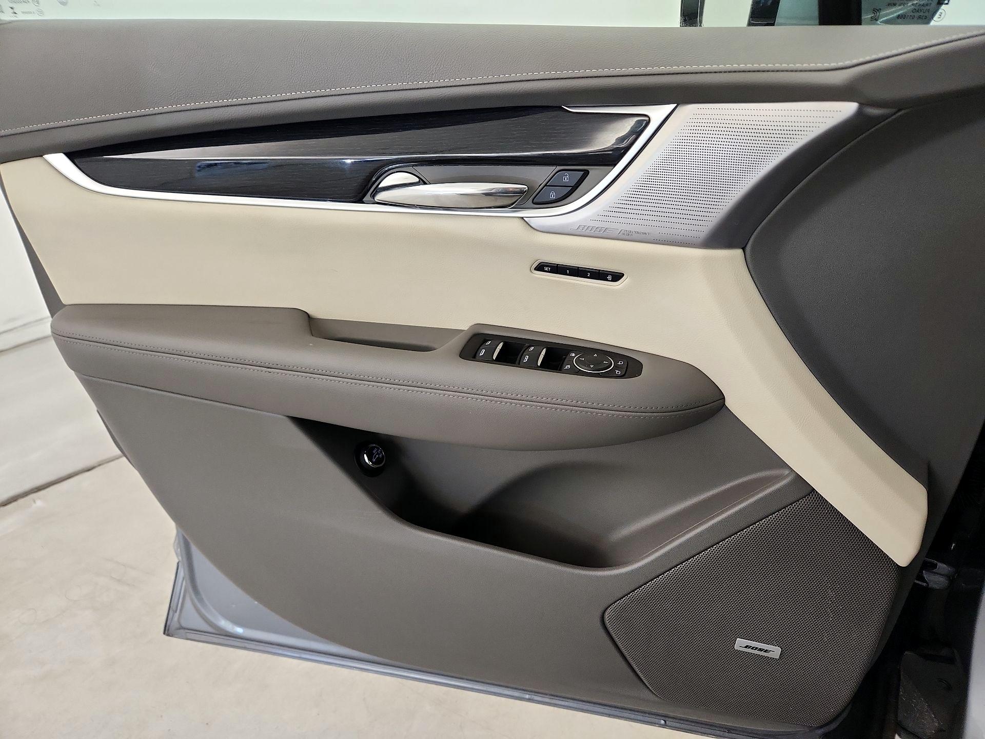 Thumbnail: 2025 Cadillac XT6 - 12