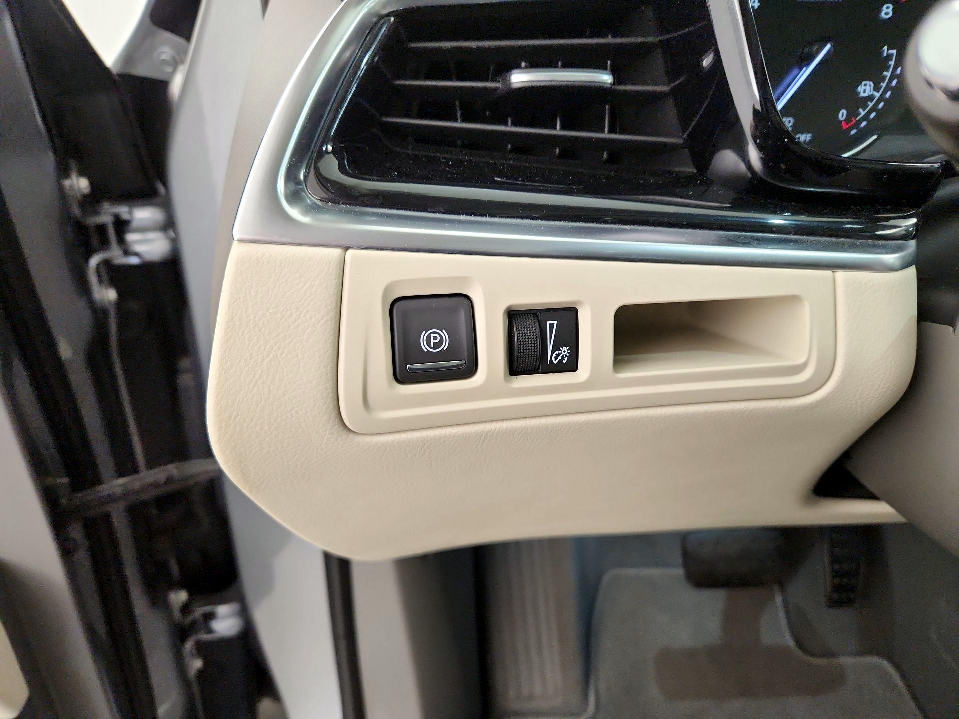 Thumbnail: 2025 Cadillac XT6 - 13