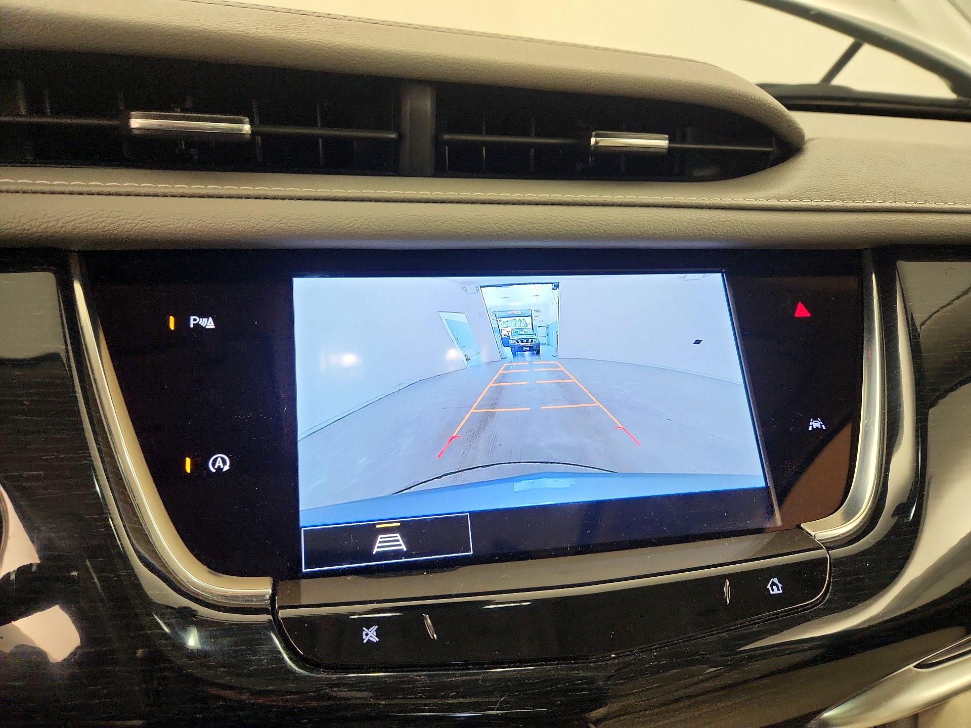 Thumbnail: 2025 Cadillac XT6 - 15