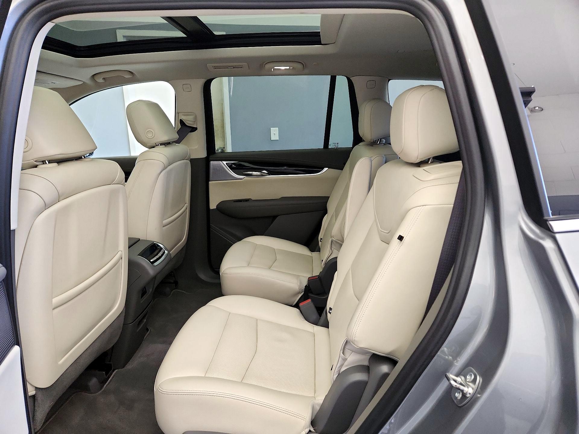 Thumbnail: 2025 Cadillac XT6 - 20