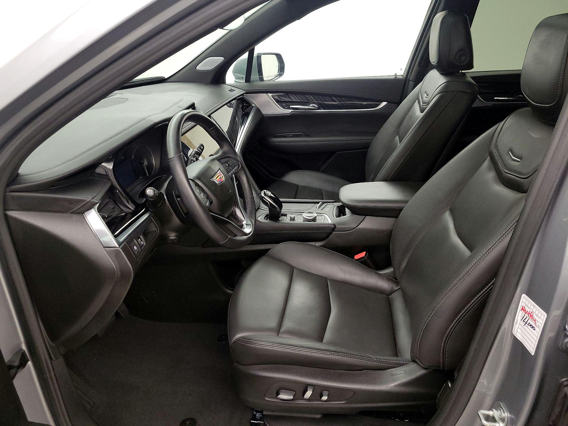 Thumbnail: 2025 Cadillac XT6 - 11