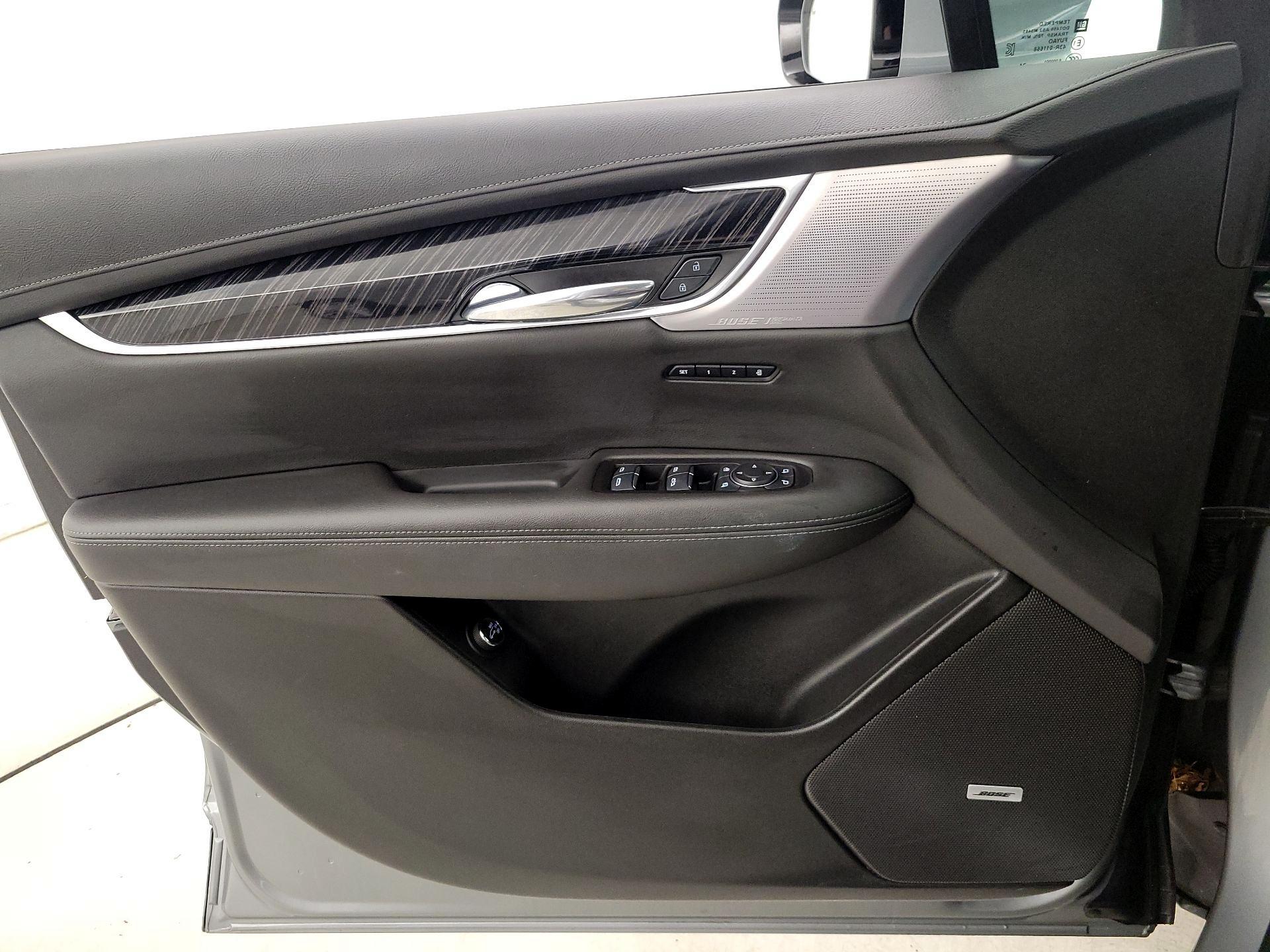 Thumbnail: 2025 Cadillac XT6 - 12